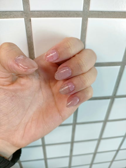 さっちゃん on LIPS 「マグニュアンスネイル💅ここまで落ち着いた色味は初めてです。いつ..」(1枚目)