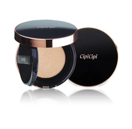 CipiCipi シピシピ フィットスキンクッションのクチコミ「 CipiCipiのクッションファンデを使ってみたところ、軽い付け心地なのにカバー力が高く、毛.....」(1枚目)