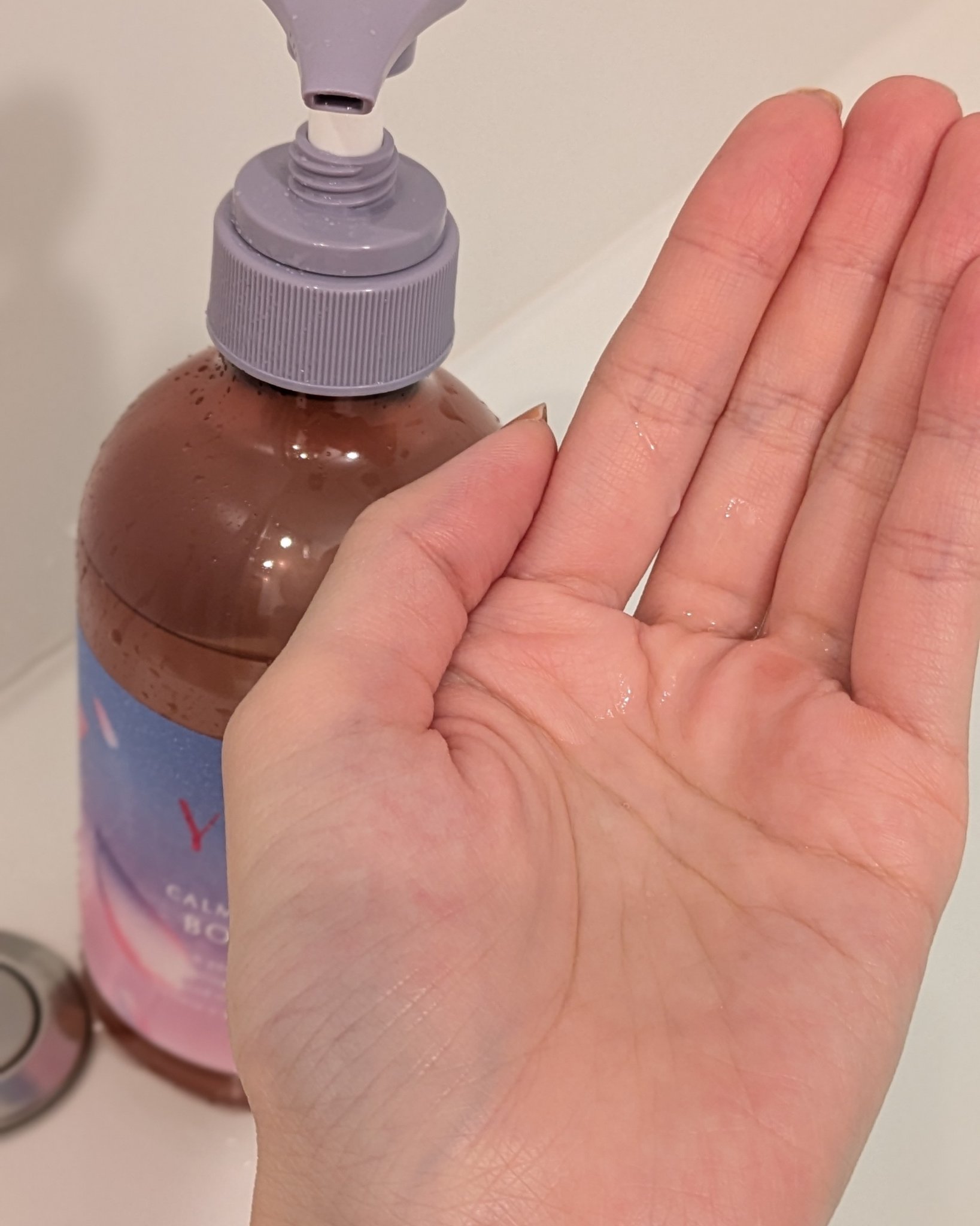 ヨル　サクラ　カームナイトケアボディソープ/YOLU/ボディソープを使ったクチコミ（2枚目）