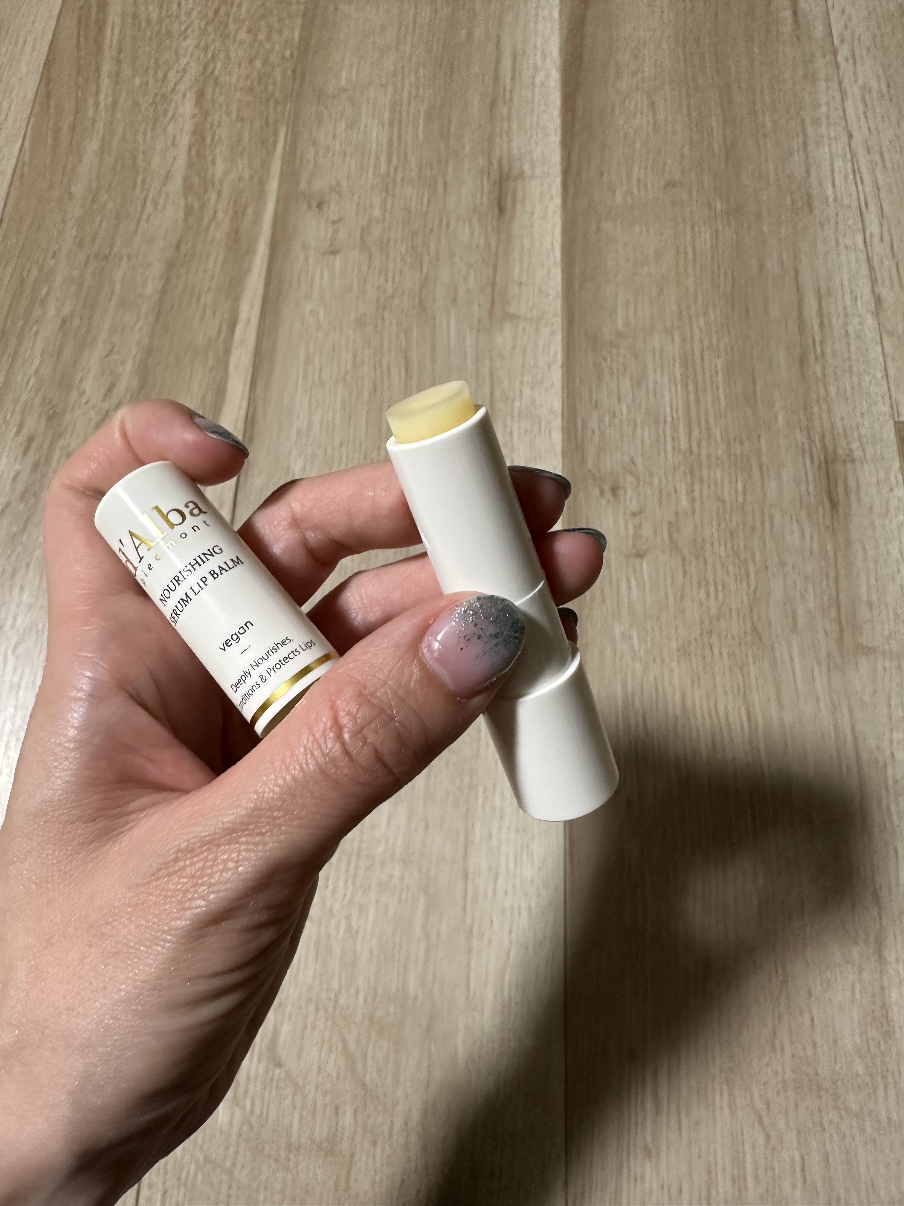 ホワイトトリュフナリシングセラムリップバーム/ダルバ/リップバームを使ったクチコミ（3枚目）