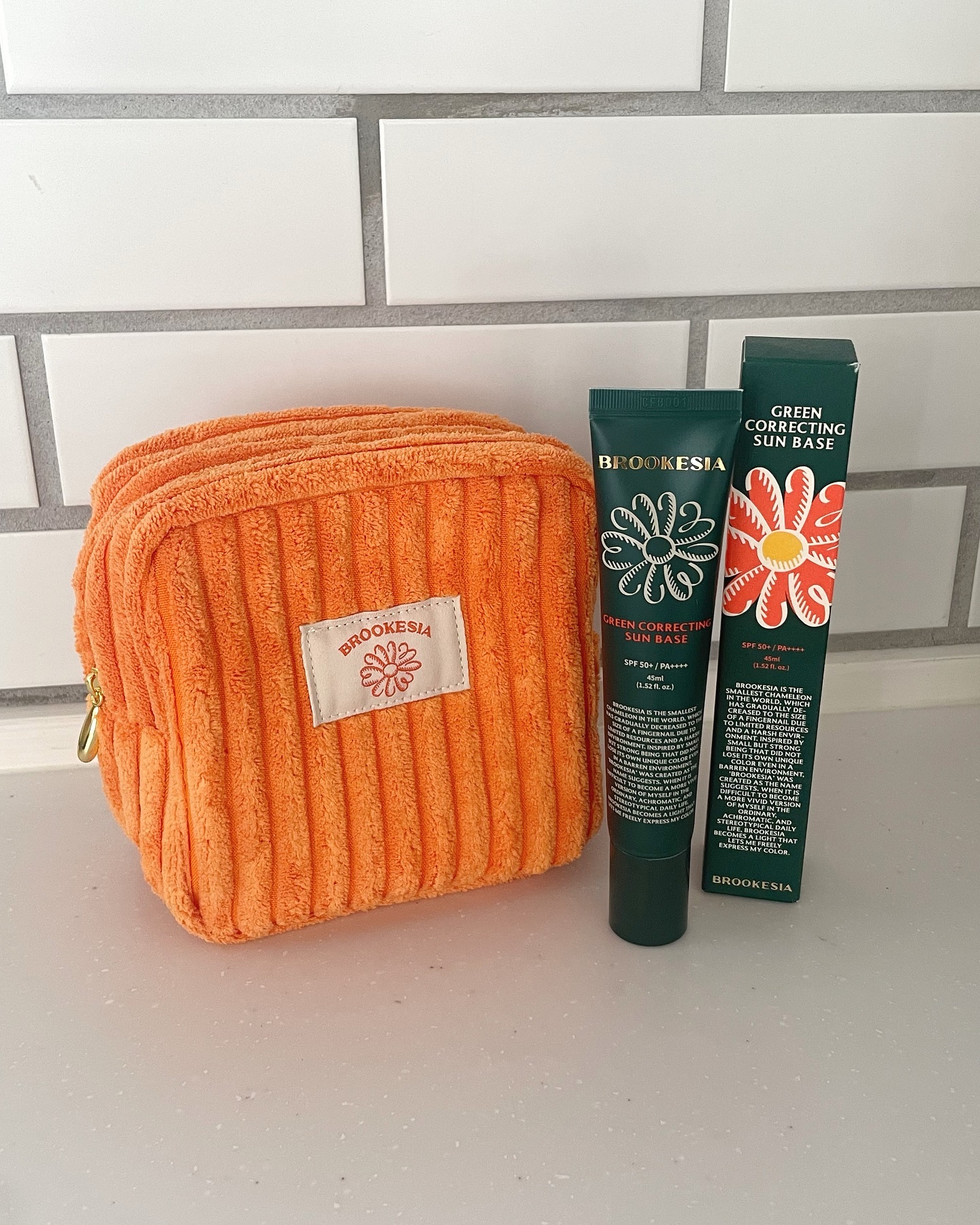 グリーンコレックティングサンベース/BROOKESIA/日焼け止めクリームを使ったクチコミ（1枚目）