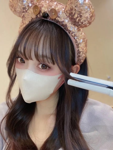 LAVIEL Cordless ストレートアイロンのクチコミ「持ち歩き用ヘアアイロンはコレ。
ユニバに行く時にも必須アイテムのラヴィエルのコードレスストレ.....」(2枚目)