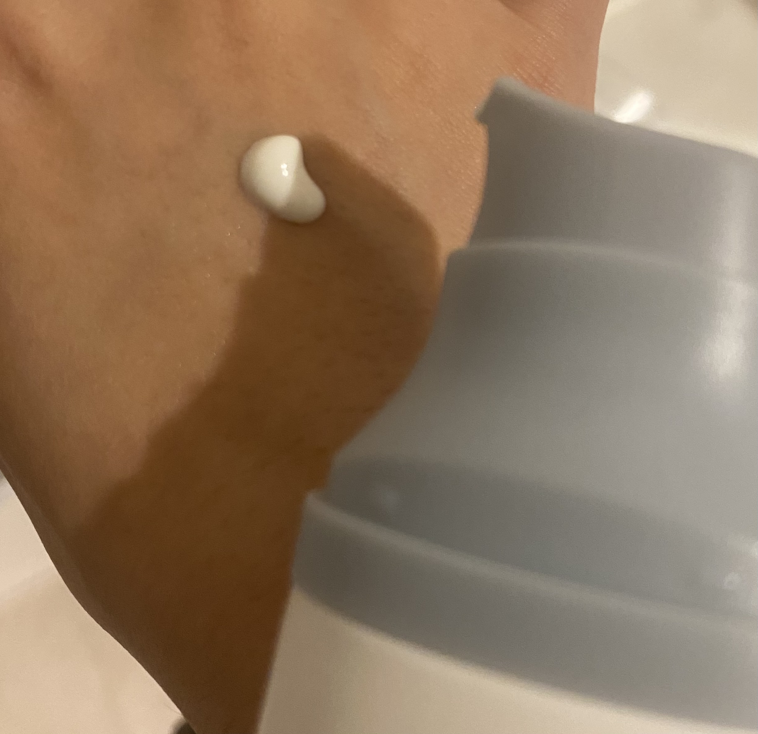 ヒアルーシカ ウォーターフィット サンセラム/SKIN1004/日焼け止めローションを使ったクチコミ（1枚目）