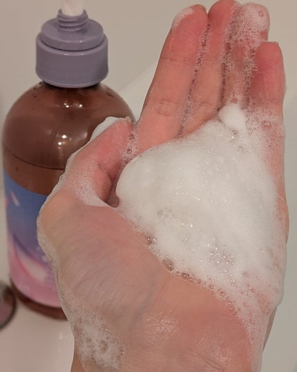 ヨル サクラ カームナイトケアボディソープ/YOLU/ボディソープを使ったクチコミ(3枚目)