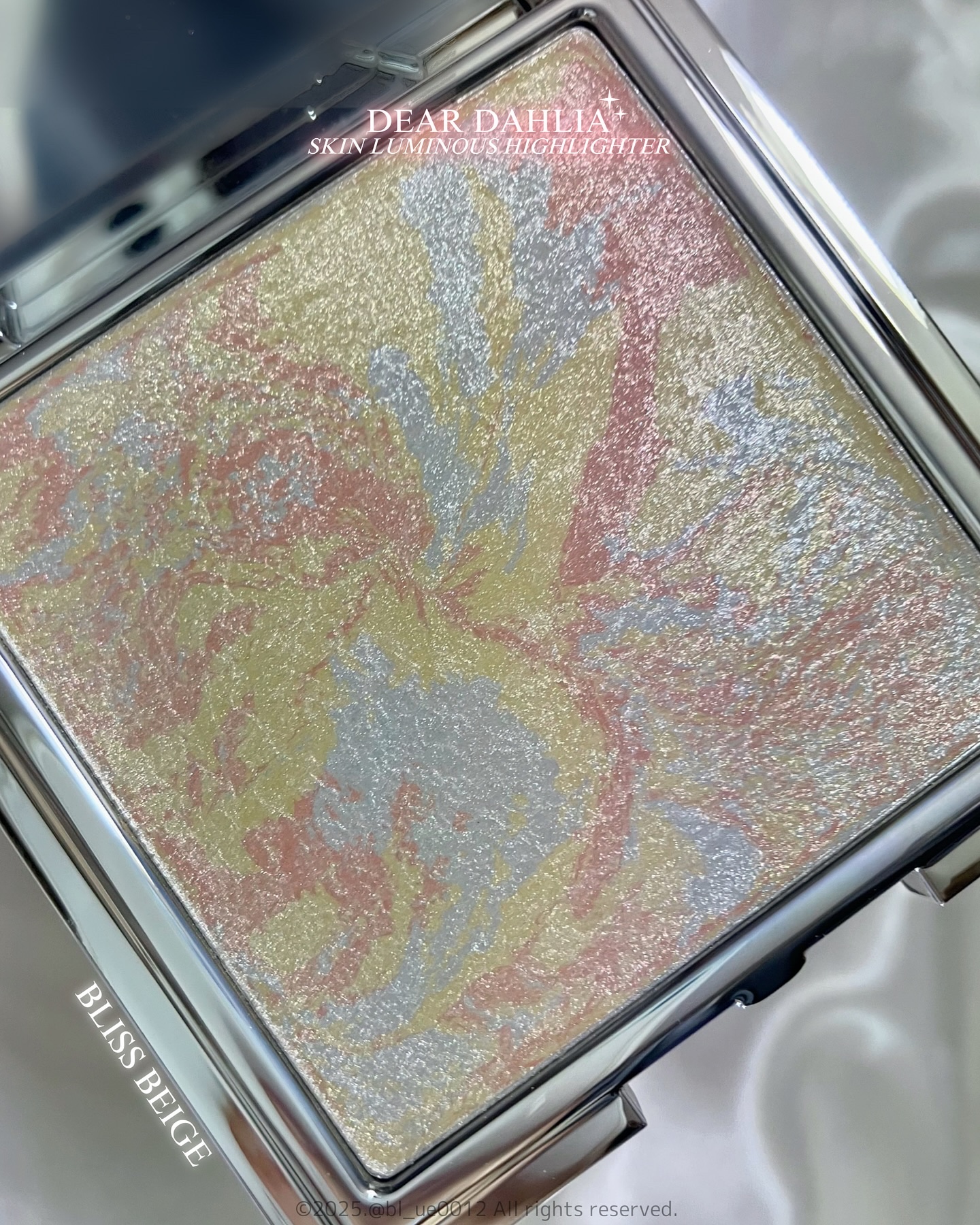 スキンルミナスハイライター/DEAR DAHLIA/パウダーハイライトを使ったクチコミ（3枚目）