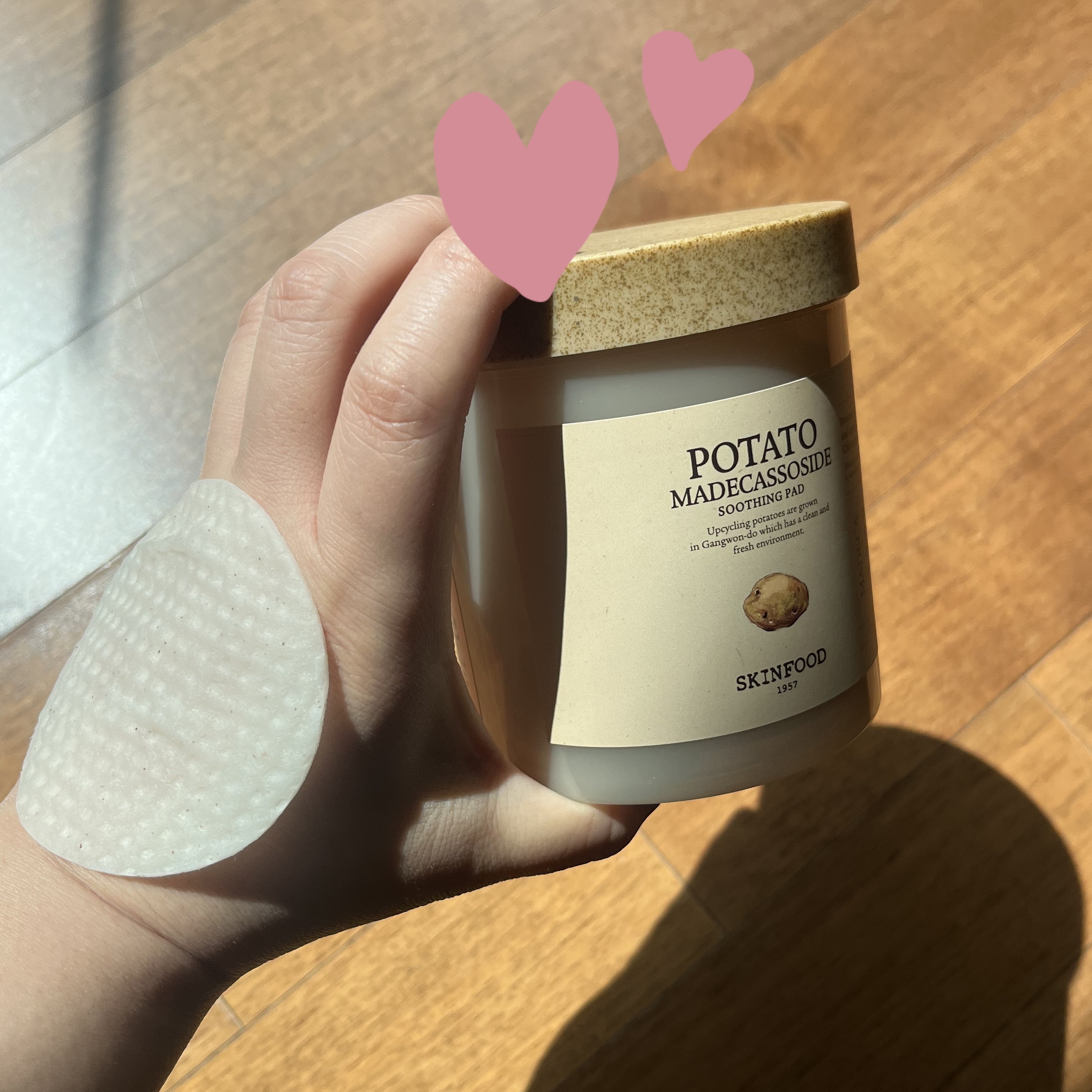 スキンフードさんのポテトトナーパッド🥔👍

韓国でもキャロットのパッドが一番有名なので試してみたことがあるんですが、意外とヒリヒリしてしまって💦 「スキンフードさんのパッド、私には合わないかも…」と思ってました。

でもこのポテトバー