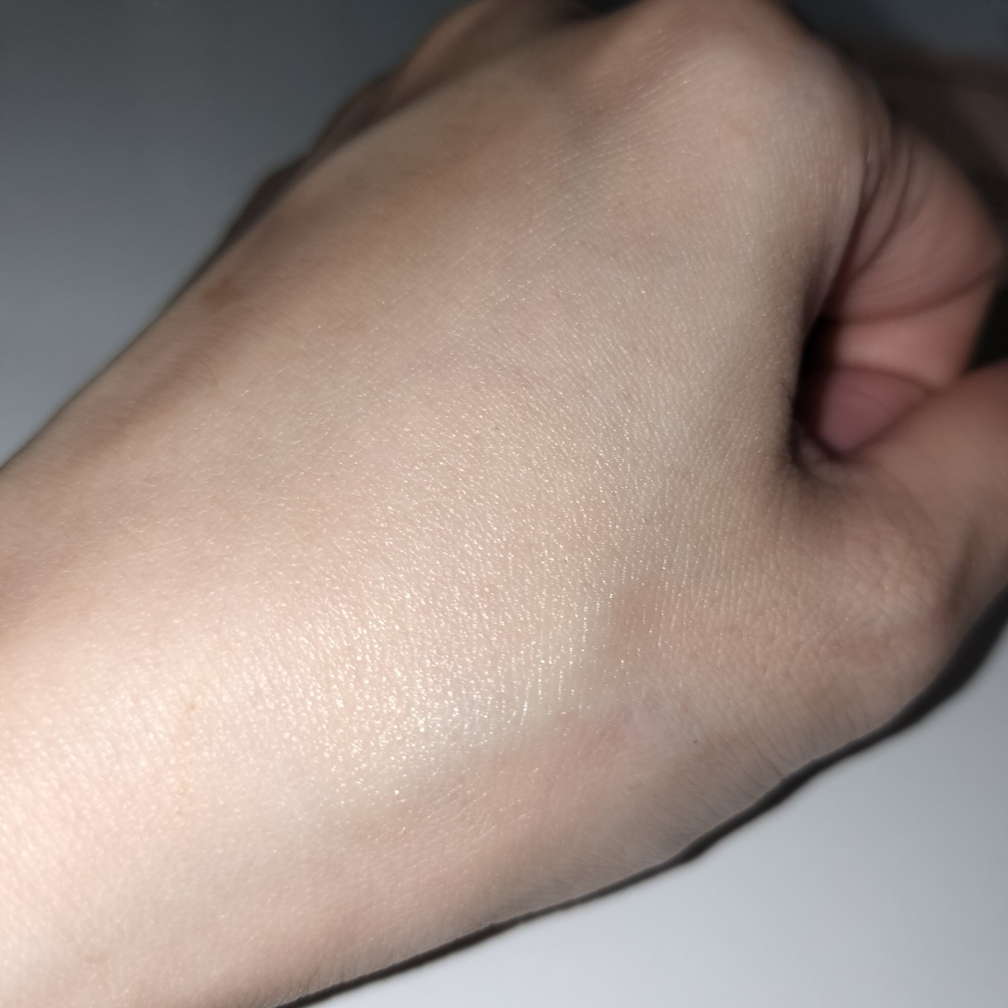 皮脂テカリ防止下地 保湿タイプ/CEZANNE/化粧下地を使ったクチコミ（2枚目）