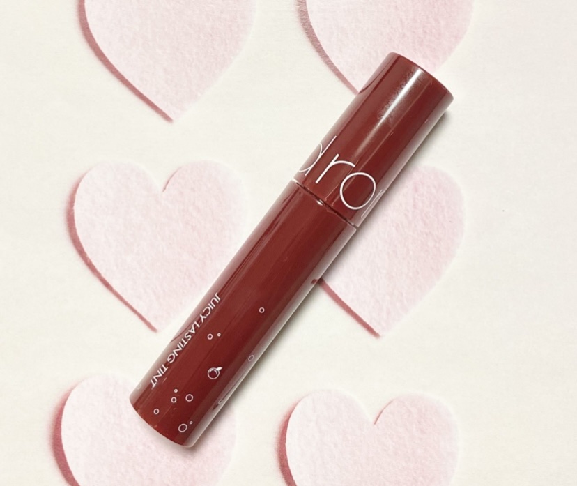 ジューシーラスティングティント/rom&nd/リップティントを使ったクチコミ（3枚目）