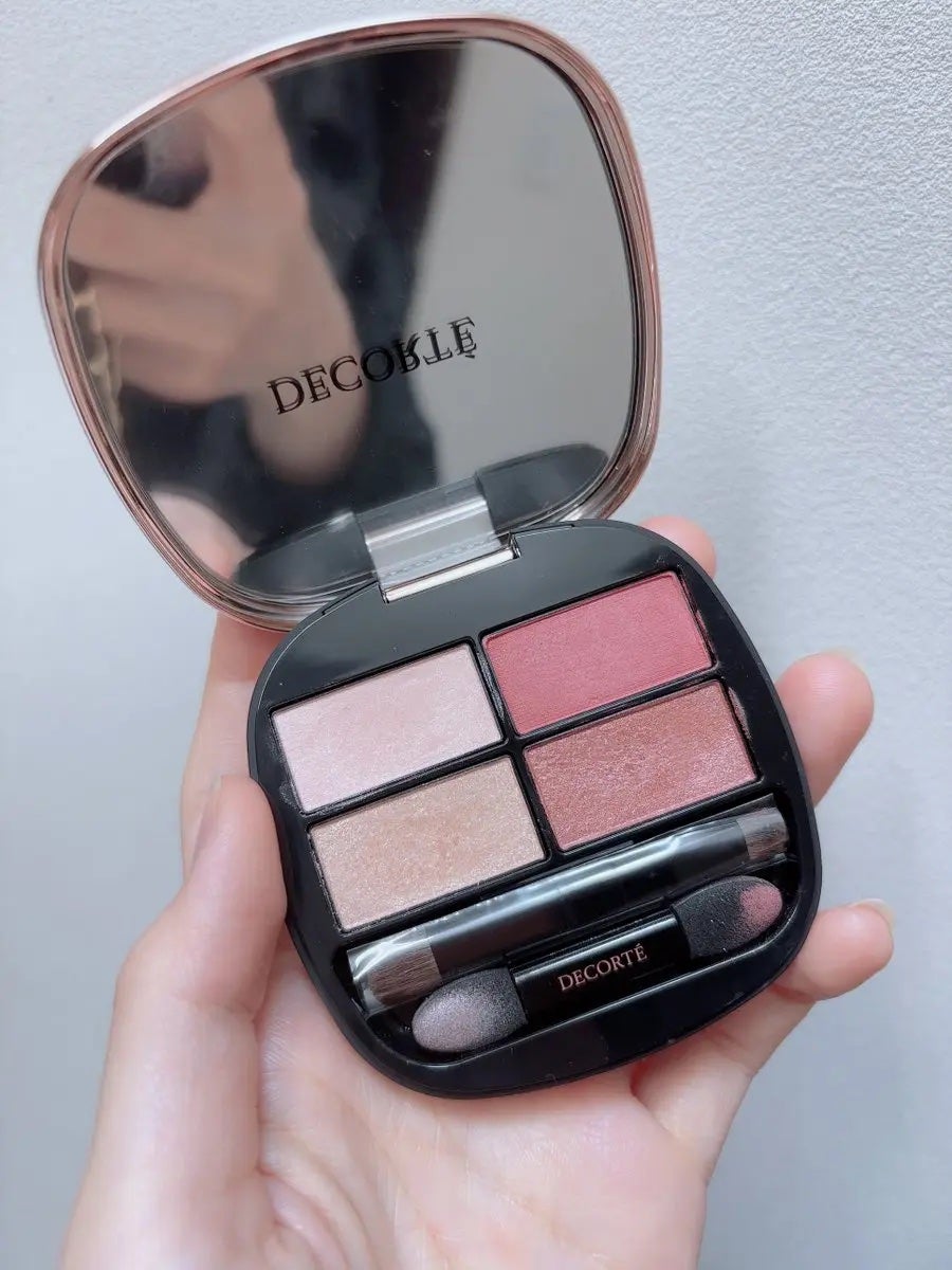 コントゥアリング アイシャドウ/DECORTÉ/アイシャドウパレットを使ったクチコミ(2枚目)