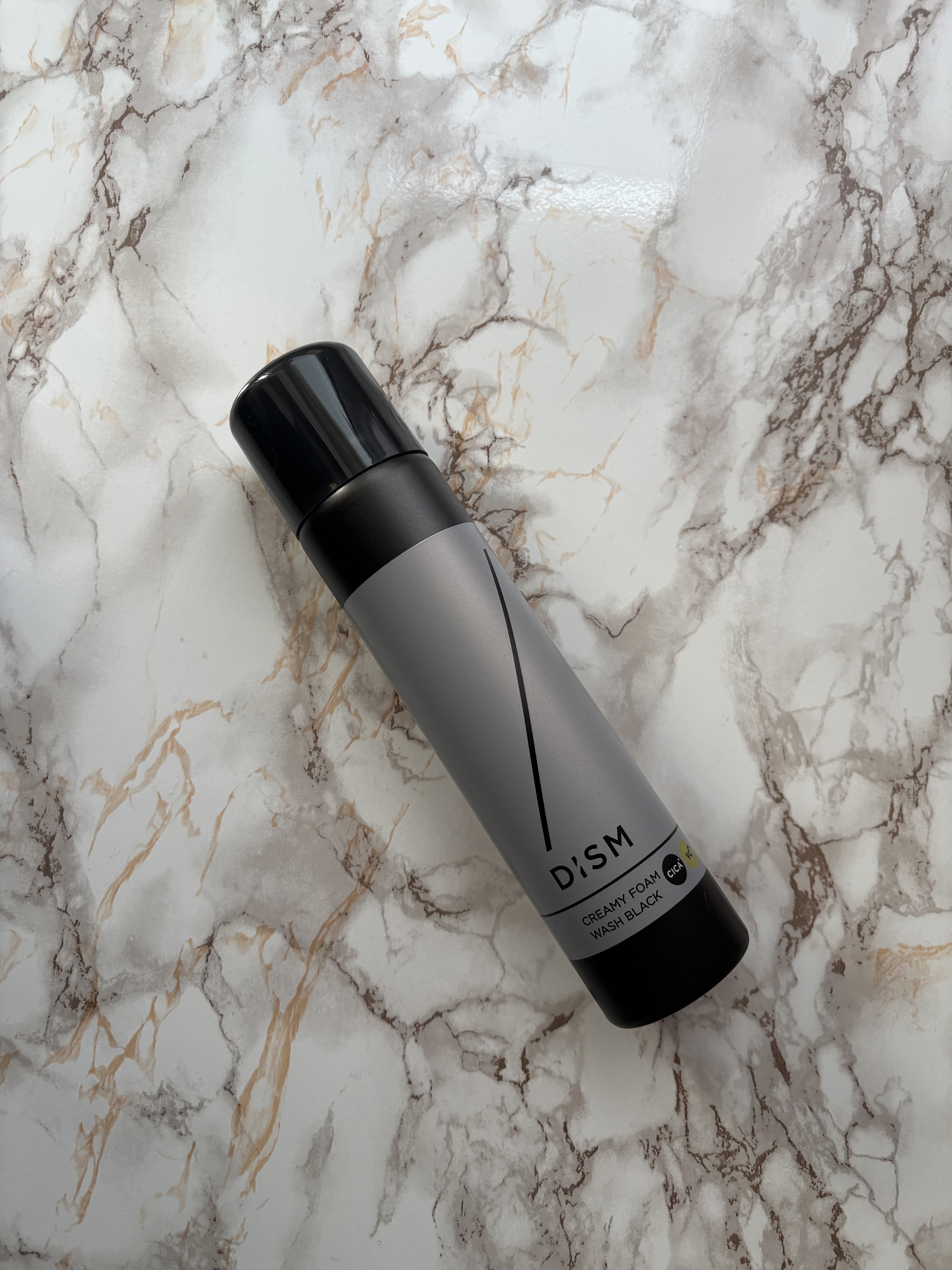 ディズム クリーミーフォームウォッシュ ブラック/DISM/泡洗顔を使ったクチコミ（1枚目）