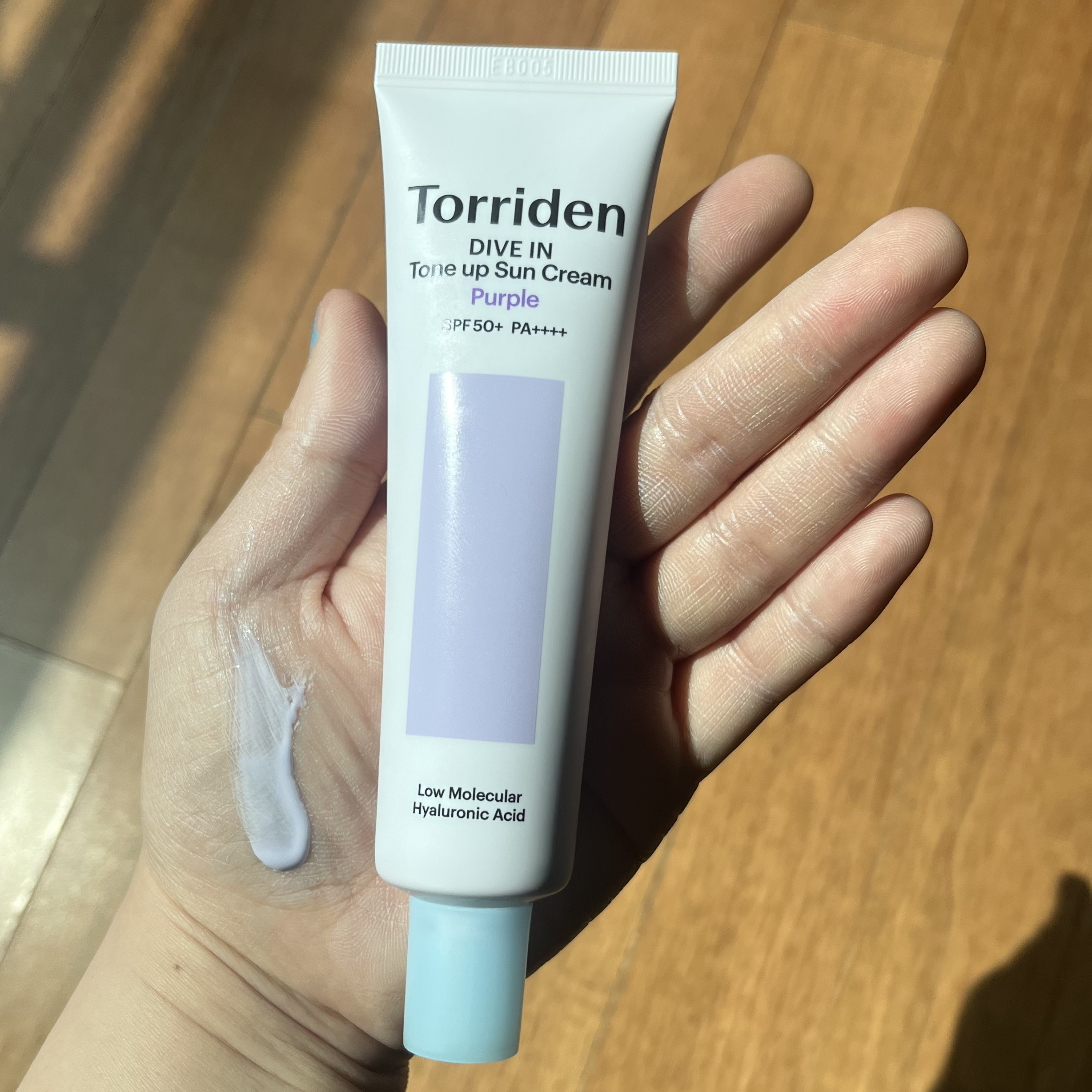 Torridenさんの新作、紫色の日焼け止め🟣！
 パープルのUVって珍しい〜！プライマー代わりにもなるかな？と思って購入してみました✨

最近韓国ではトリデンさんのUVシリーズがかなり宣伝されていて、調べてみたらなんと新作が3種類も登場