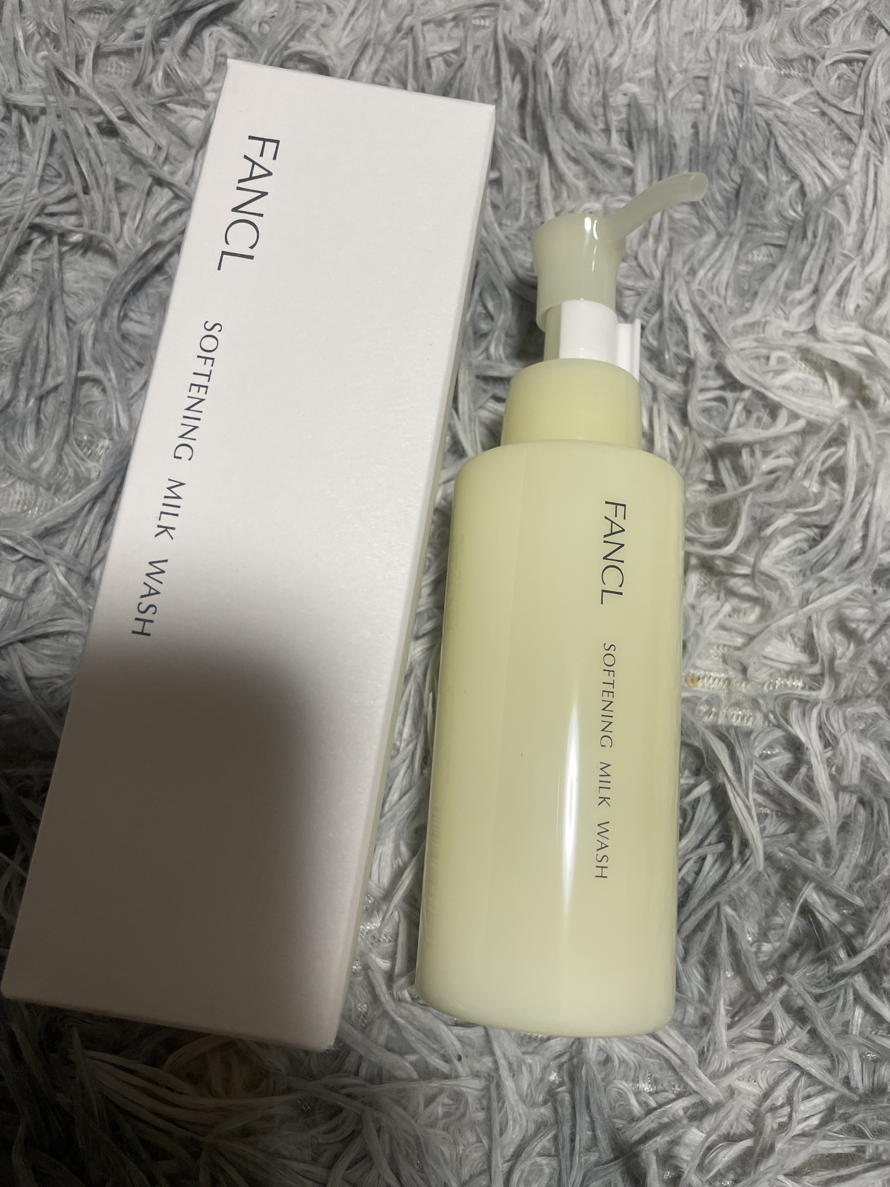 ✼••┈┈••✼••┈┈••✼••┈┈••✼••┈┈••✼

ファンケル　やわ肌ミルク洗顔

¥1,650

✼••┈┈••✼••┈┈••✼••┈┈••✼••┈┈••✼


アカリンがおすすめしてたの見て購入
 
朝の洗顔として使ってるけど