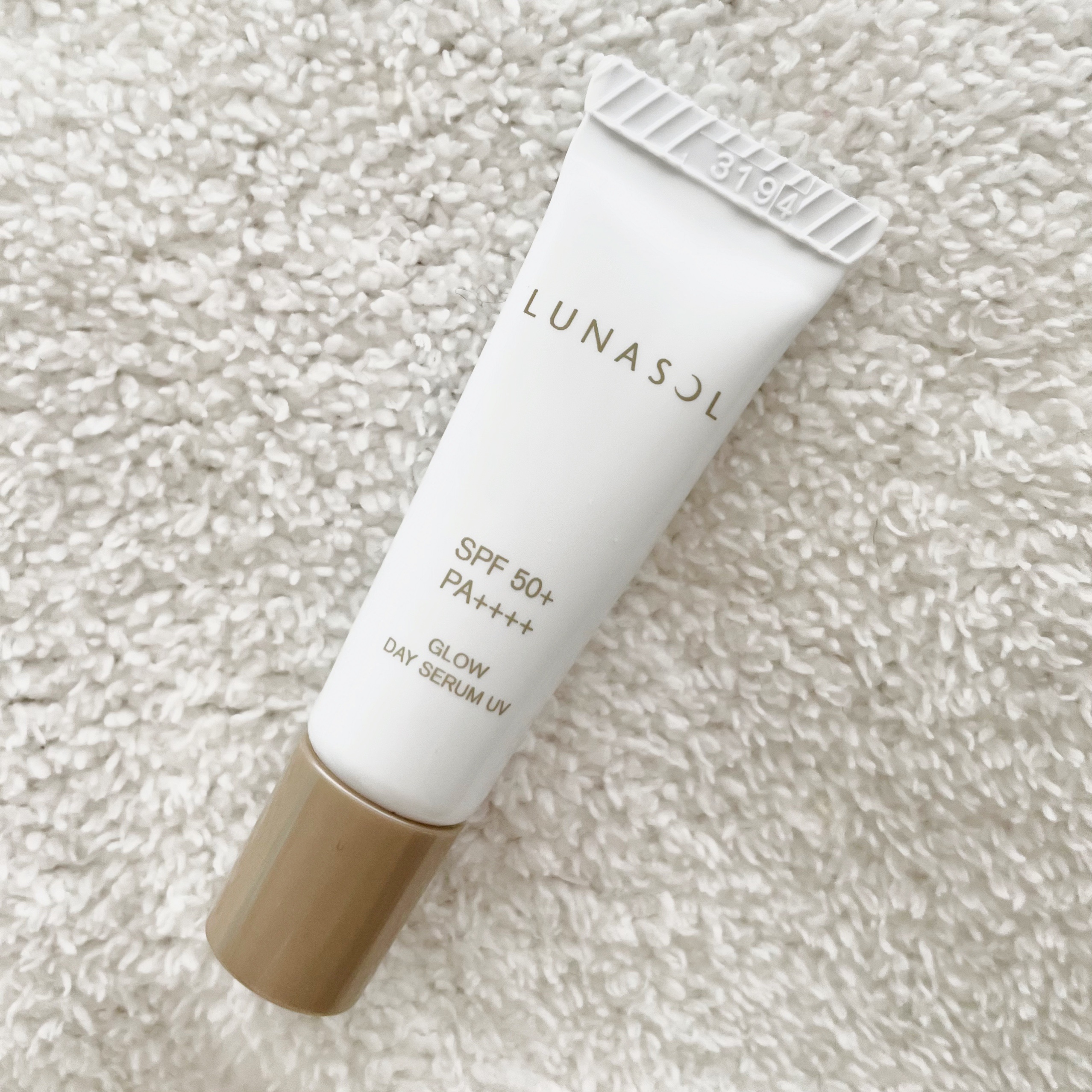 LUNASOL ルナソル　グロウデイセラムUVのクチコミ「LUNASOL
ルナソル　グロウデイセラムUV

水分チャージUV

うるおって一日中乾燥を感.....」（1枚目）