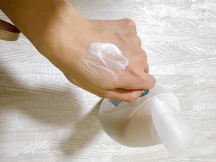 バイブラント ラディアンス アロマミルク/ジョンソンボディケア/ボディミルクを使ったクチコミ(2枚目)