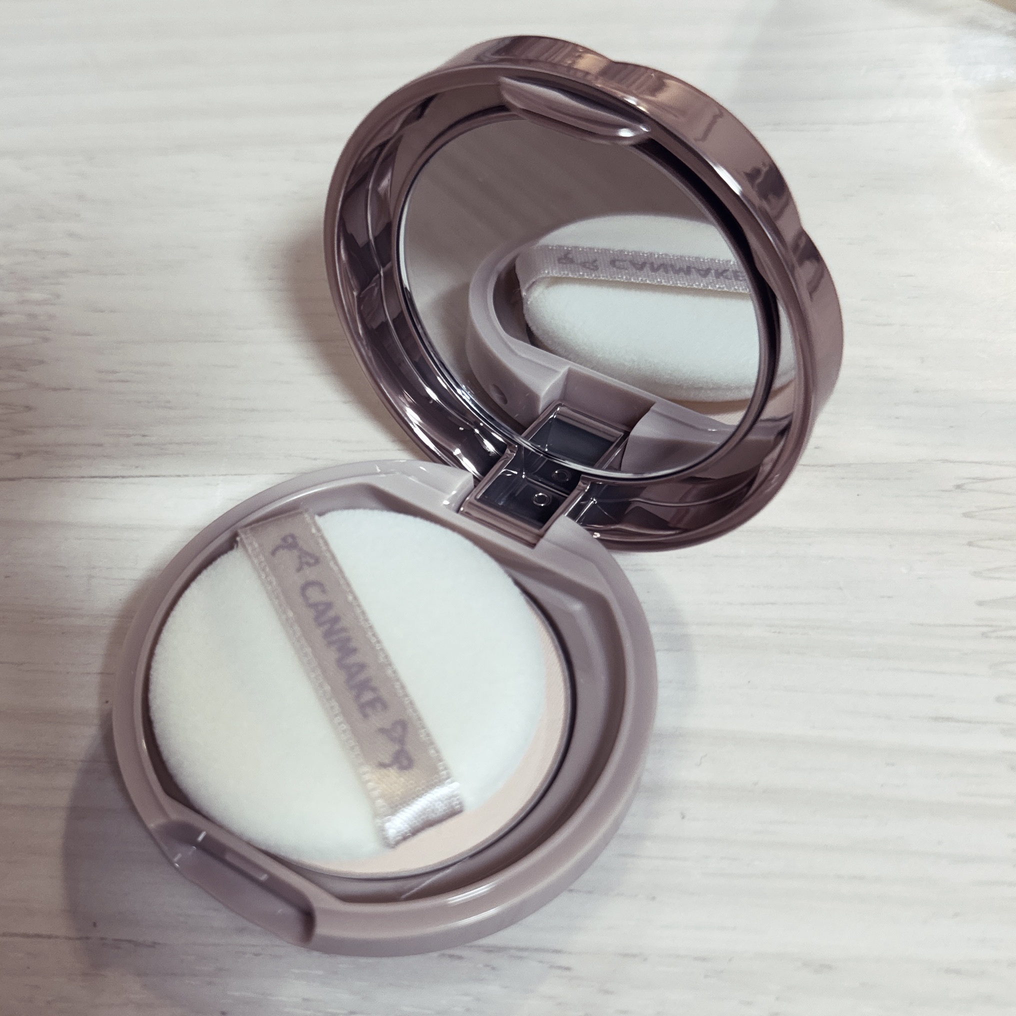 マシュマロフィニッシュパウダー mini/キャンメイク/フェイスパウダーを使ったクチコミ（2枚目）