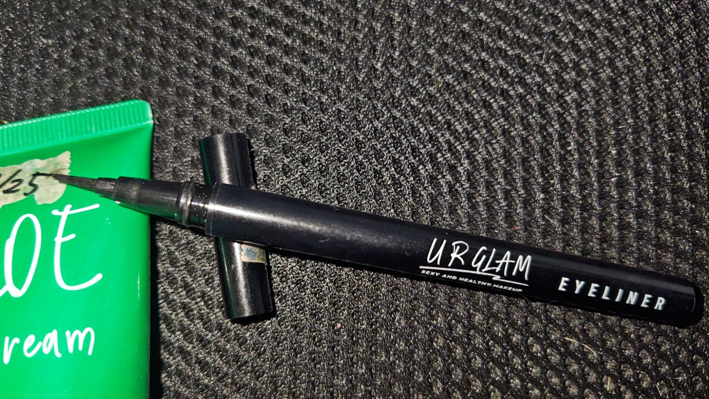 ブラッシュリキッドアイライナー/U R GLAM/リキッドアイライナーを使ったクチコミ(2枚目)
