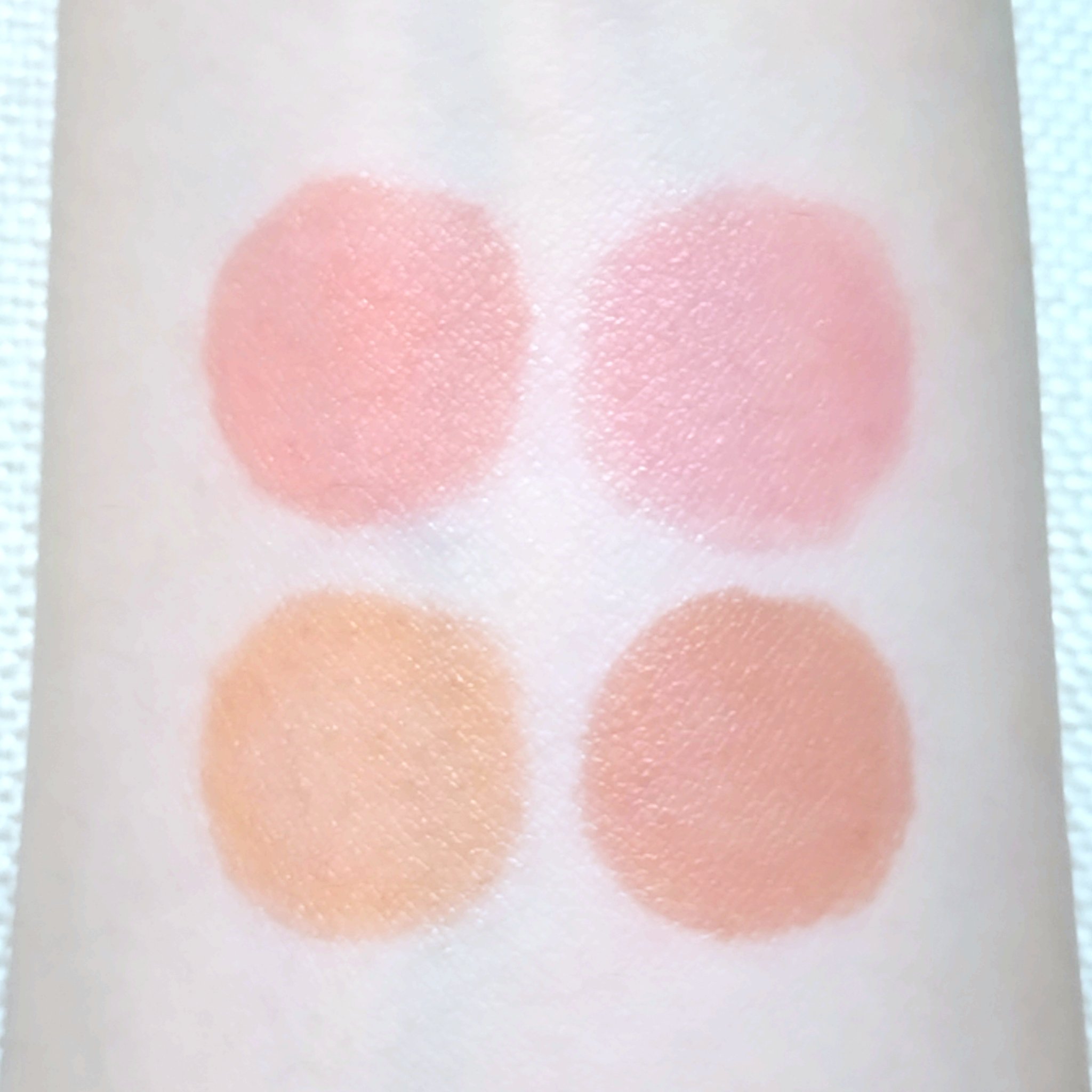 Dewy Syrup Tint/EITHER＆/口紅を使ったクチコミ（3枚目）