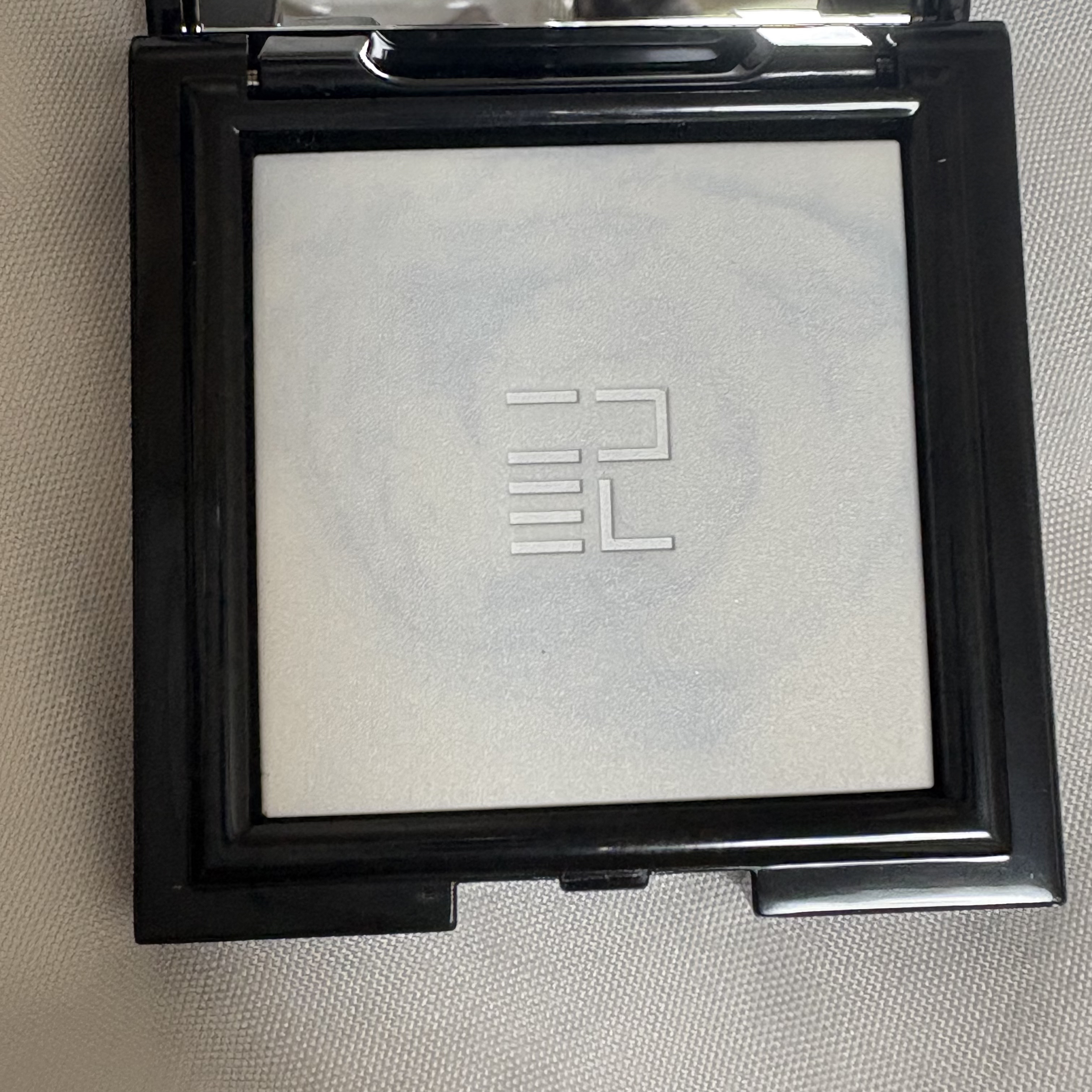 トランスルーシェントブルーリング ルースパウダー(N)/PERFECT DIARY/ルースパウダーを使ったクチコミ（2枚目）