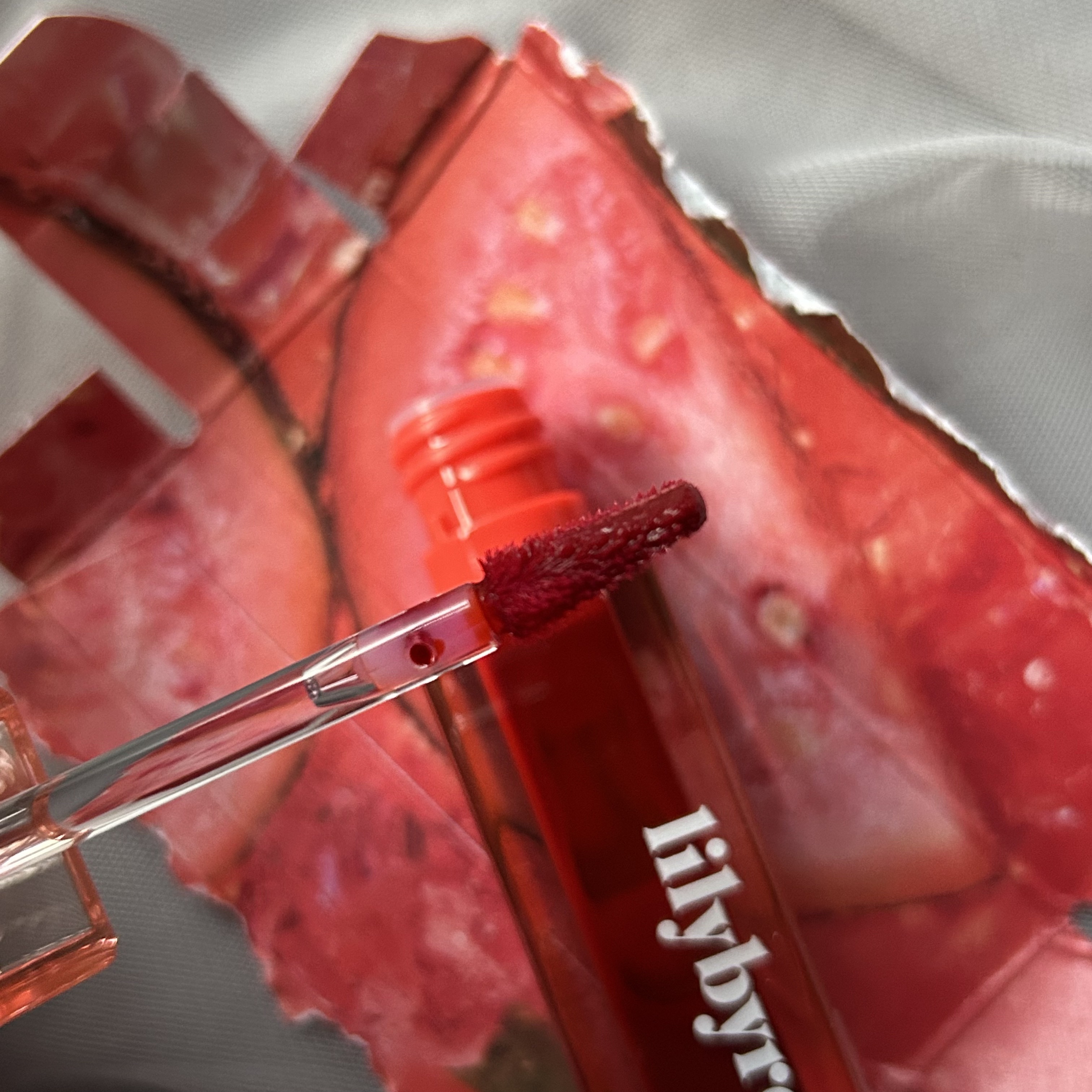 ジューシーライアー ウォーターティント/lilybyred/リップティントを使ったクチコミ（2枚目）