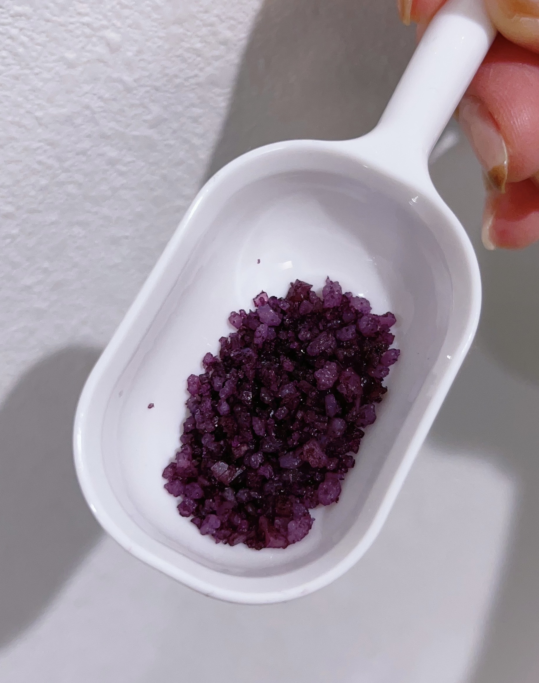 バスソルト ハッピーフォーミー ロータス＆ジャスミンの香り/クナイプ/無機塩系入浴剤を使ったクチコミ（2枚目）