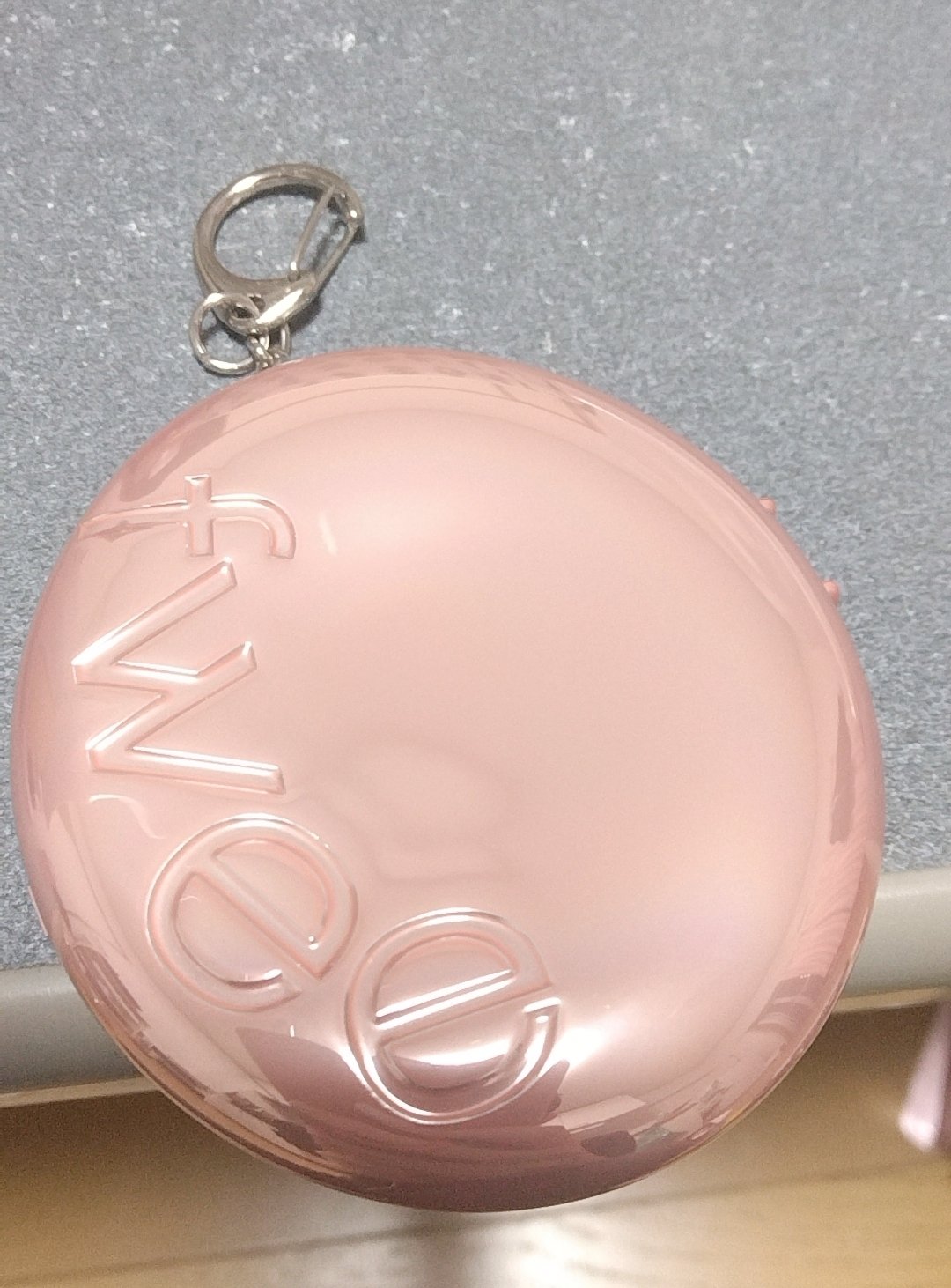 フィー ポケットアイパレット EP02 ヨーグルトピーチ/fwee/アイシャドウパレットを使ったクチコミ（1枚目）