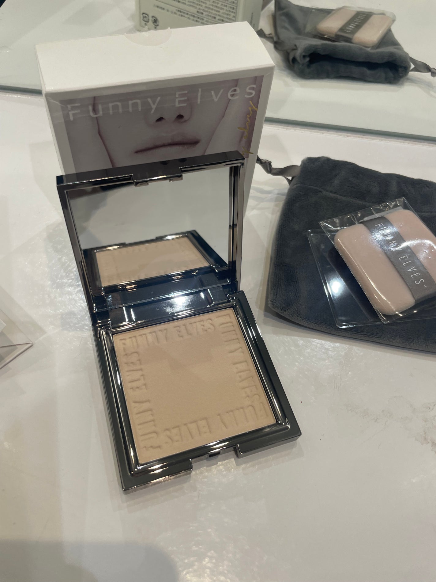 ソフトマットプレストパウダー/FUNNY ELVES方里/プレストパウダーを使ったクチコミ(3枚目)