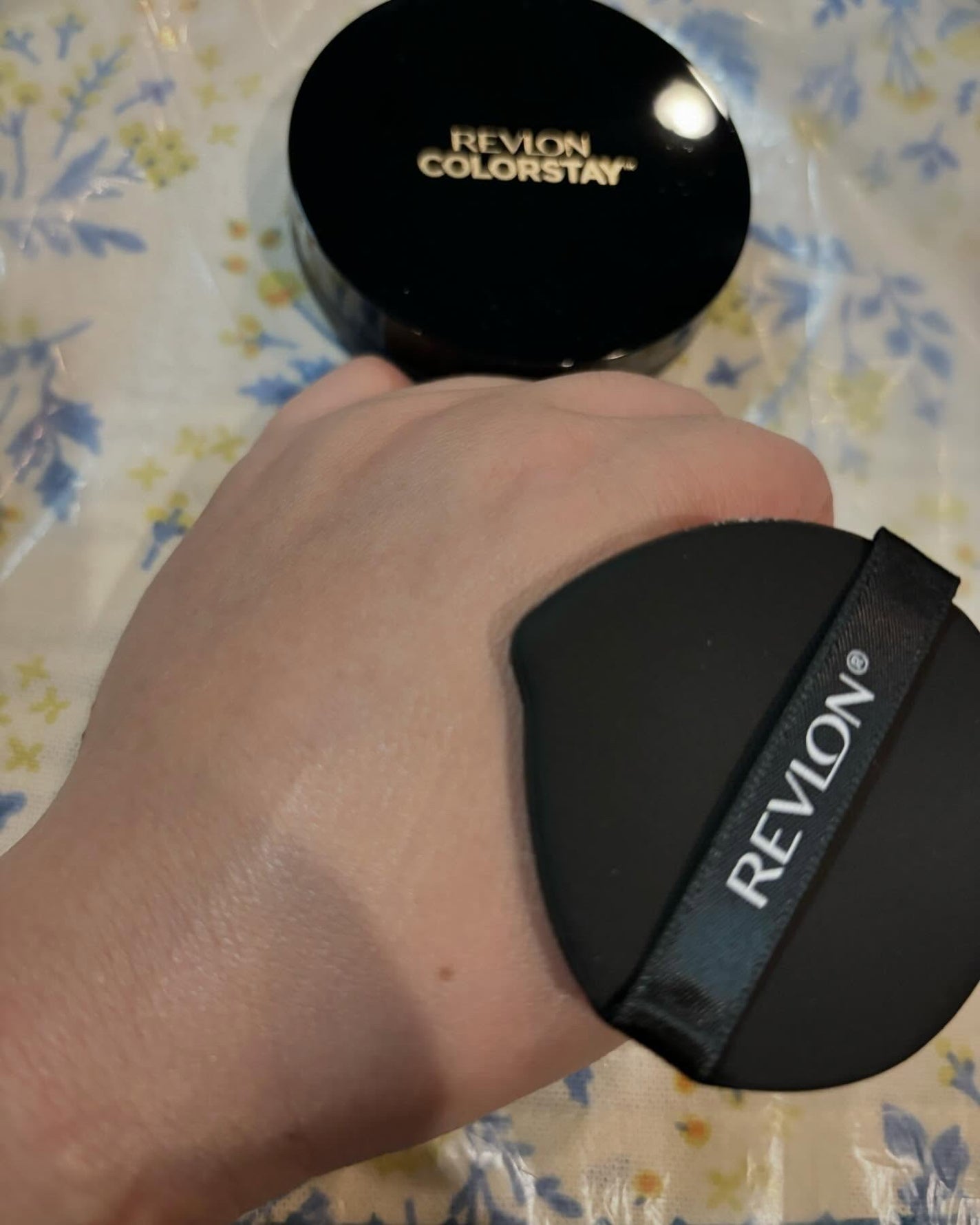 harukamido on LIPS 「レブロンカラーステイロングウェアUVクッションファンデーション..」(3枚目)