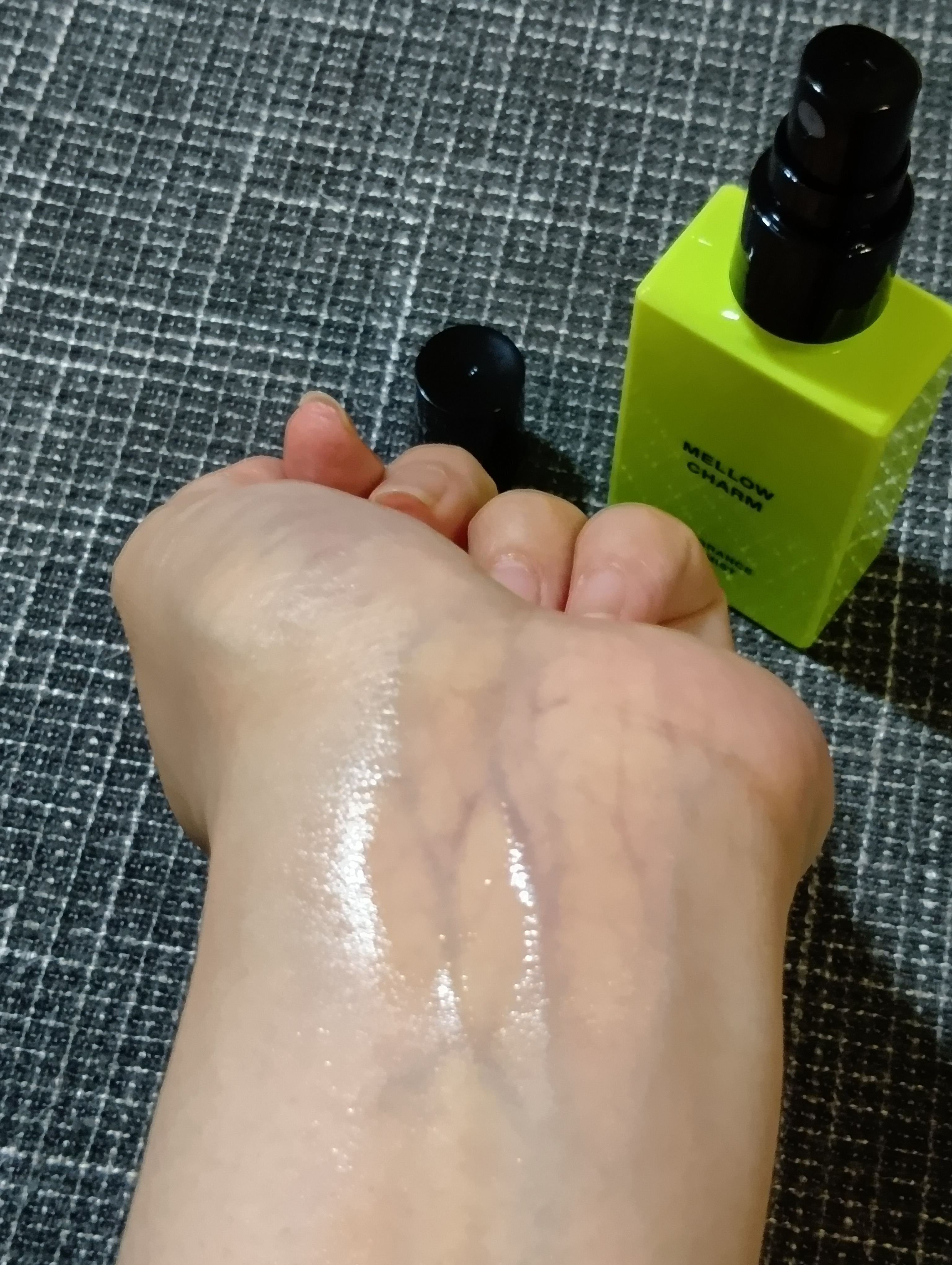 メロウチャーム フレグランスUVミスト フレッシュピュアシトラス/MELLOW CHARM/香水(その他)を使ったクチコミ（3枚目）