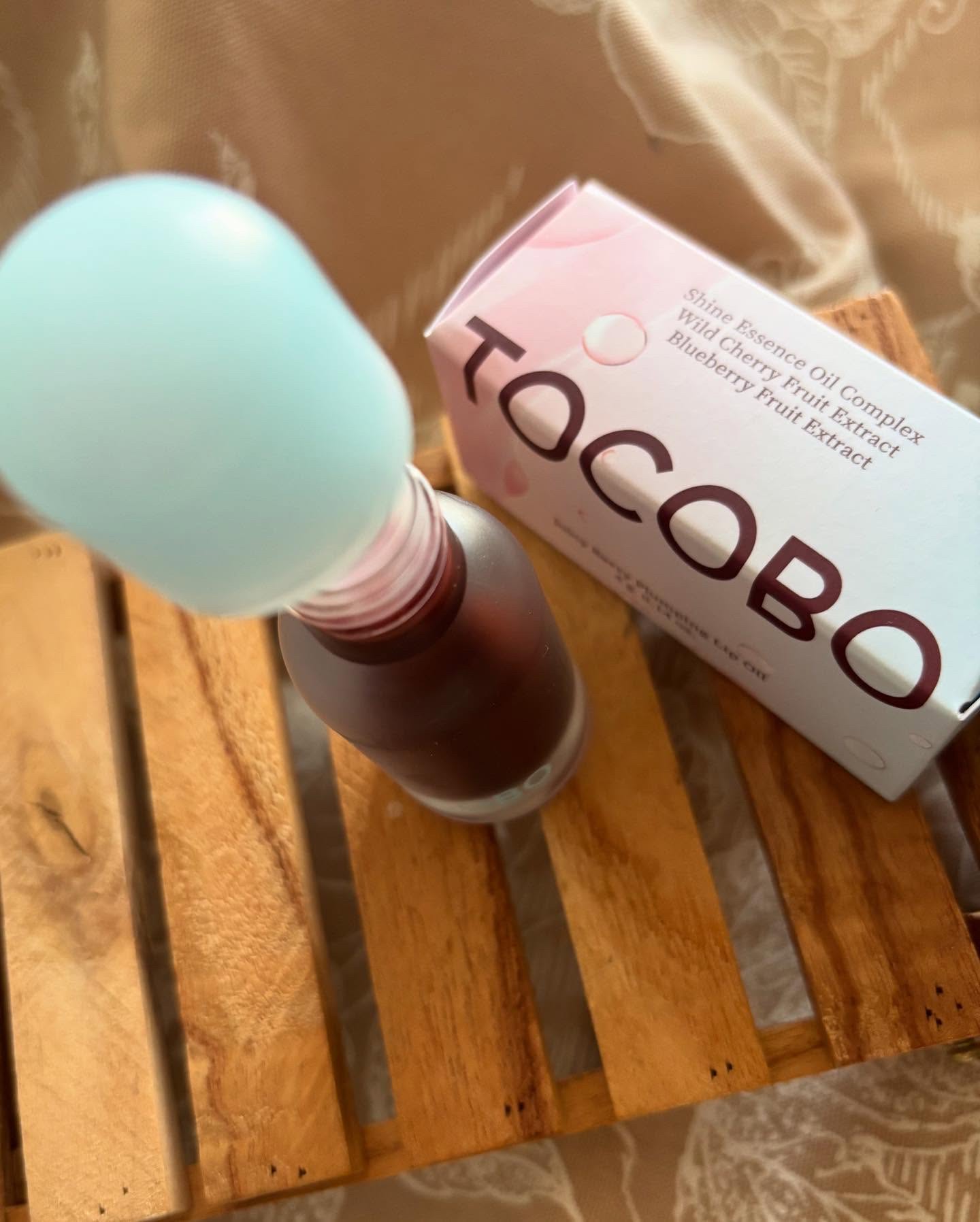 ジューシーベリープランピングリップオイル/TOCOBO/リップグロスを使ったクチコミ（3枚目）