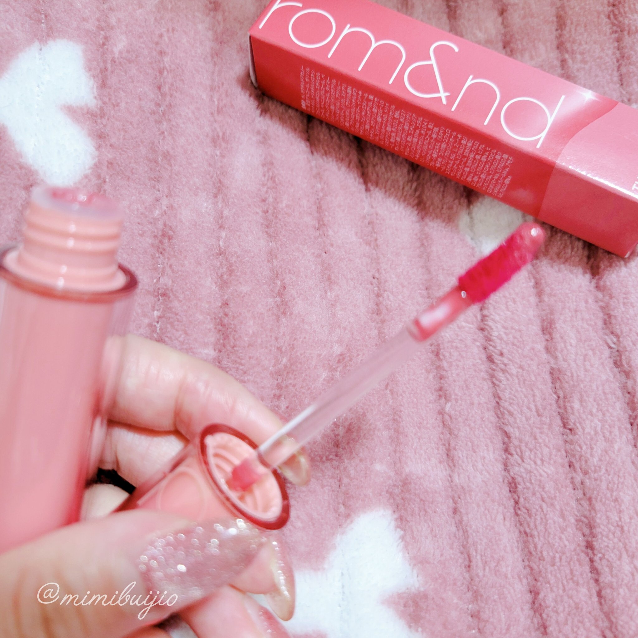 ザ ジューシーラスティングティント/rom&amp;nd/リップティントを使ったクチコミ（2枚目）