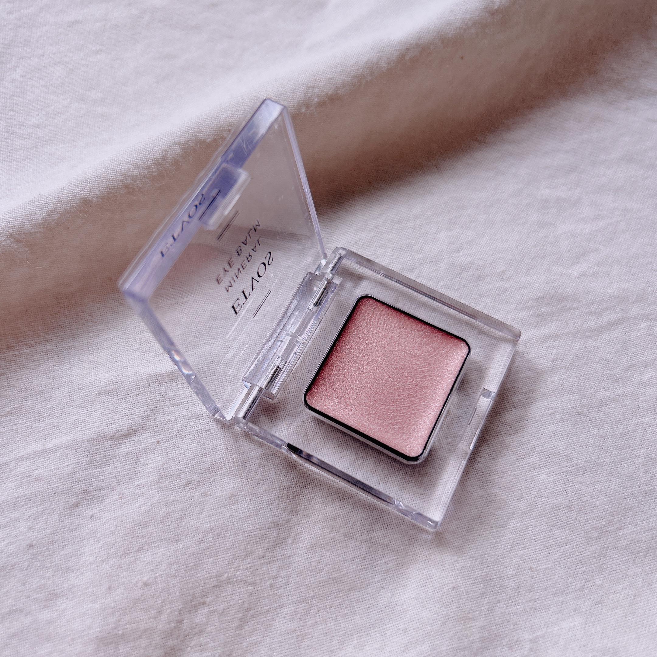 ミネラルアイバームⅡ/エトヴォス/ジェル・クリームアイシャドウを使ったクチコミ（3枚目）