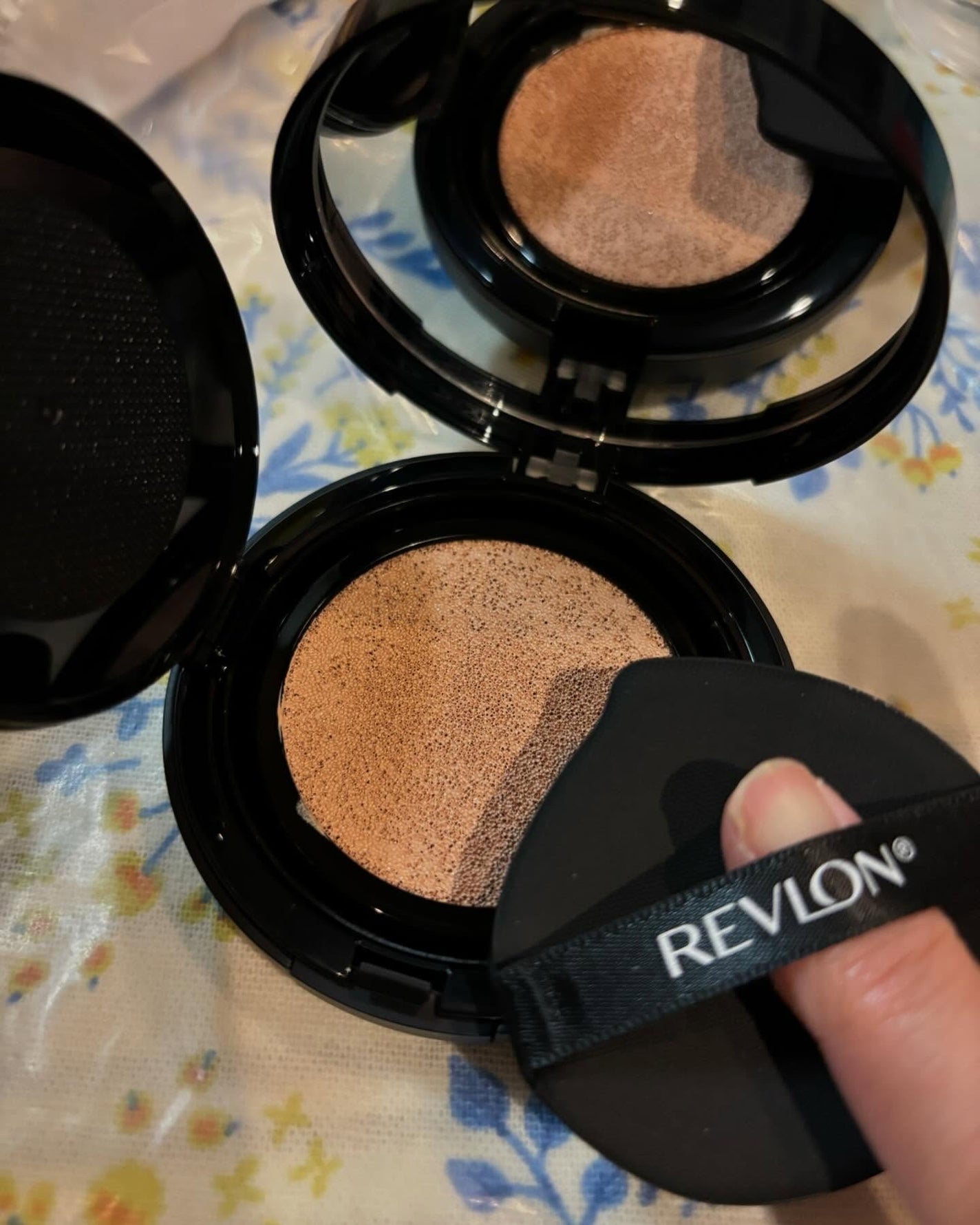 harukamido on LIPS 「レブロンカラーステイロングウェアUVクッションファンデーション..」(2枚目)