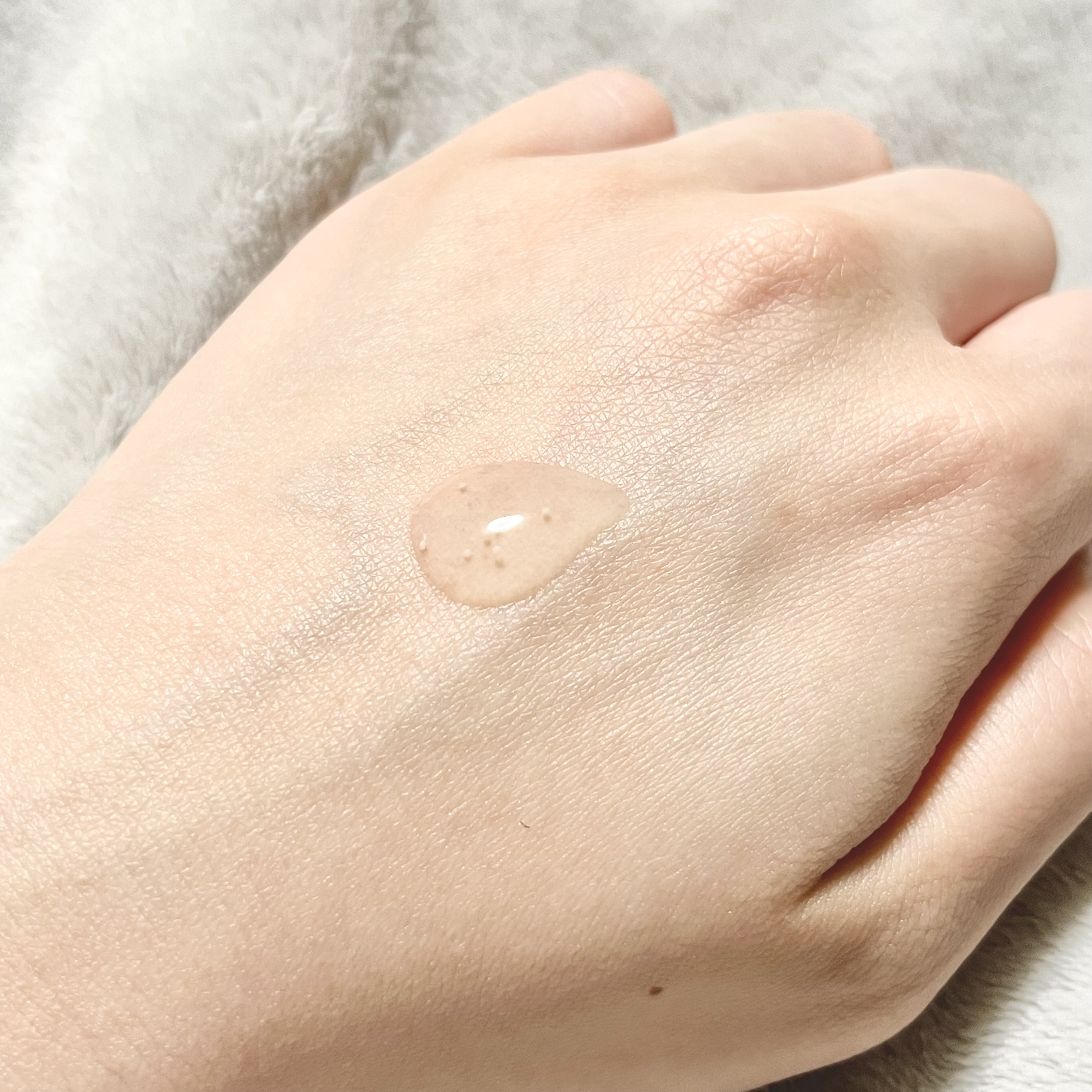 トーンブライトニング カプセルアンプル/SKIN1004/美容液を使ったクチコミ（2枚目）