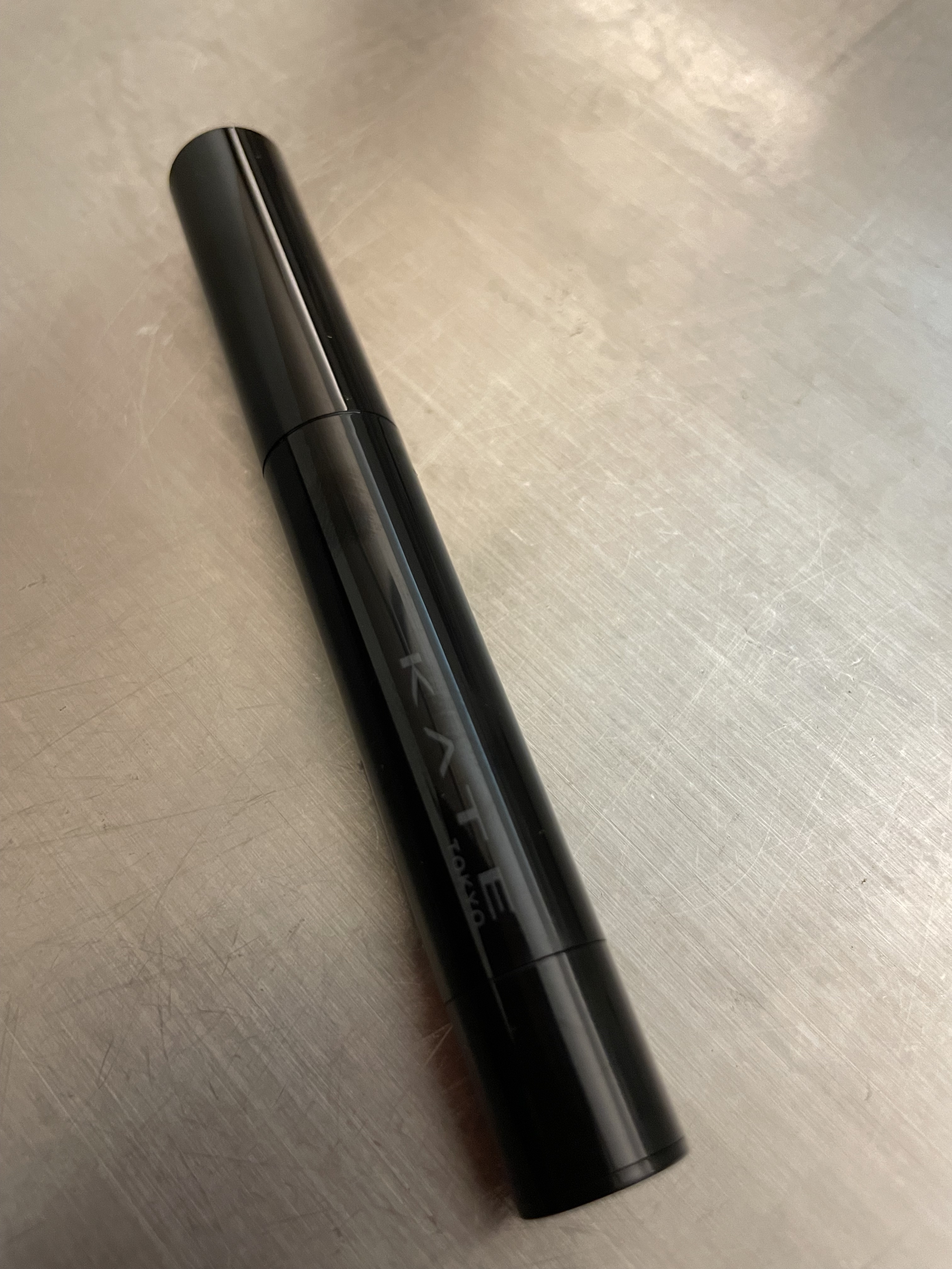 ケイト リップモンスター ツヤバース G04 スパイダー リリー調香師/KATE/口紅を使ったクチコミ（3枚目）