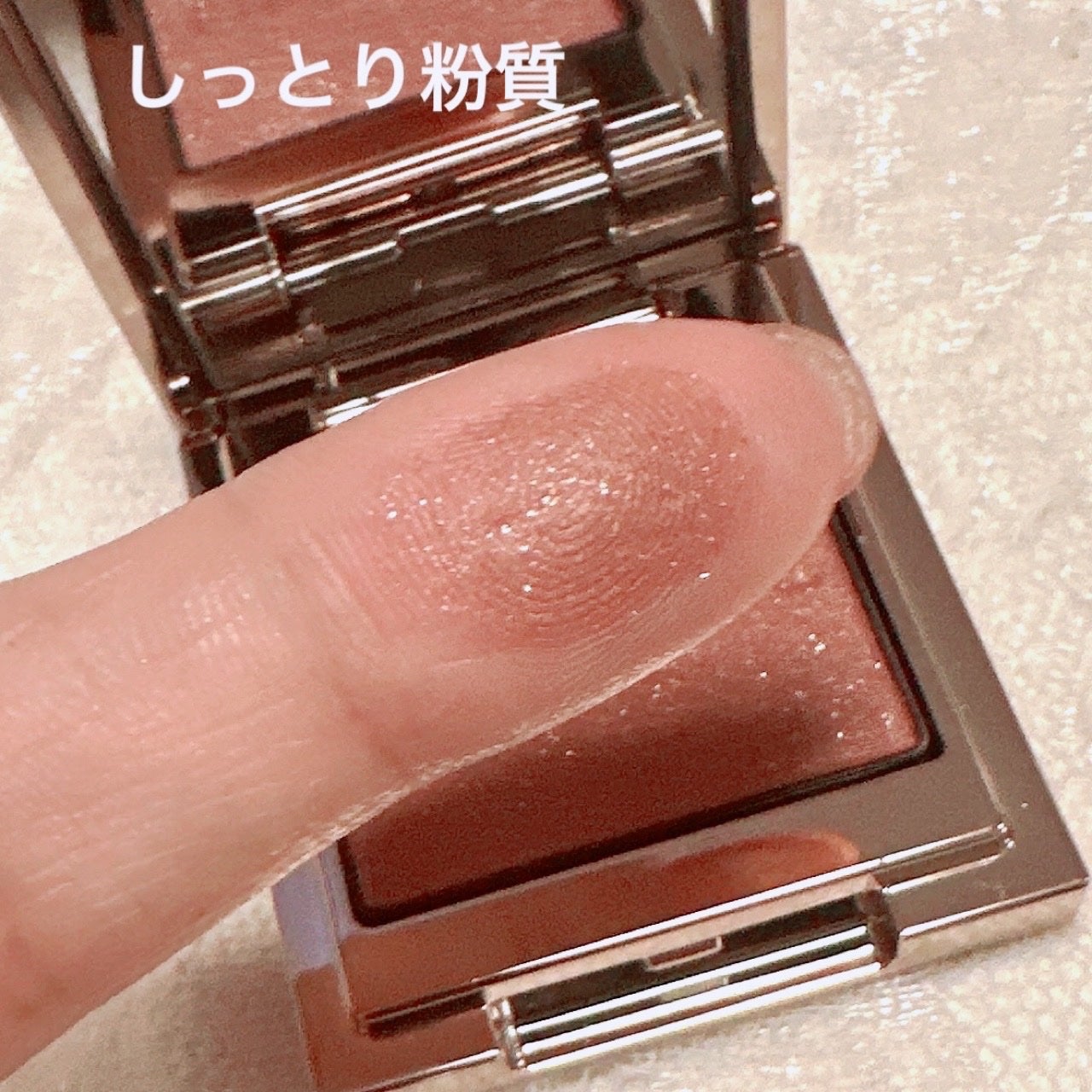 ルナソル モノアイカラーレーション/LUNASOL/単色アイシャドウを使ったクチコミ(2枚目)