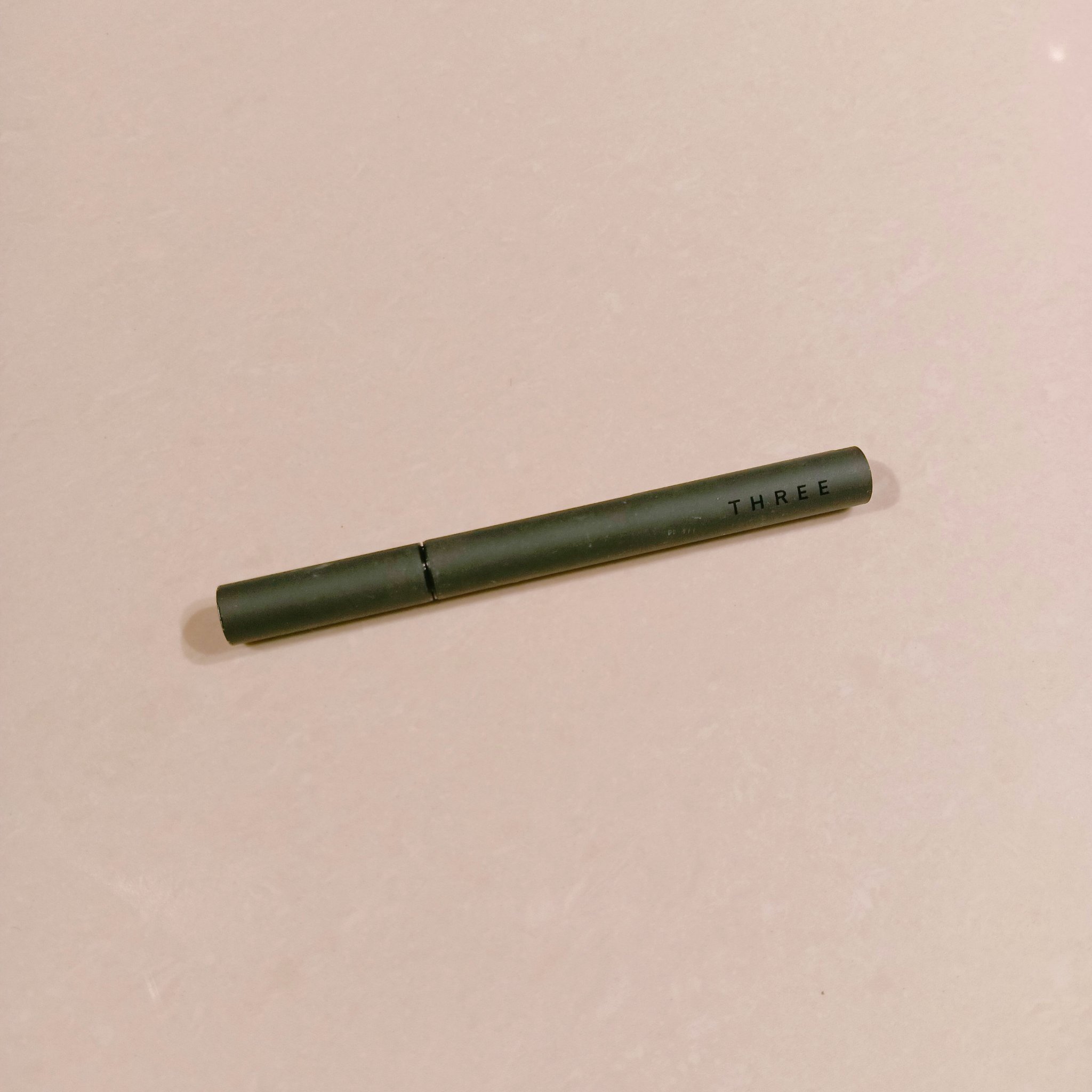 THREE アドバンスドアイデンティティ アイブラウマスカラのクチコミ「THREE
アドバンスドアイデンティティ アイブラウマスカラ
02
─────────────.....」（1枚目）