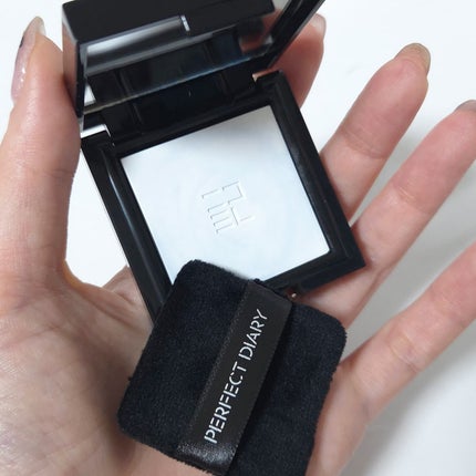 トランスルーシェント ブルーリング セッティング パウダー/PERFECT DIARY/プレストパウダーを使ったクチコミ(2枚目)