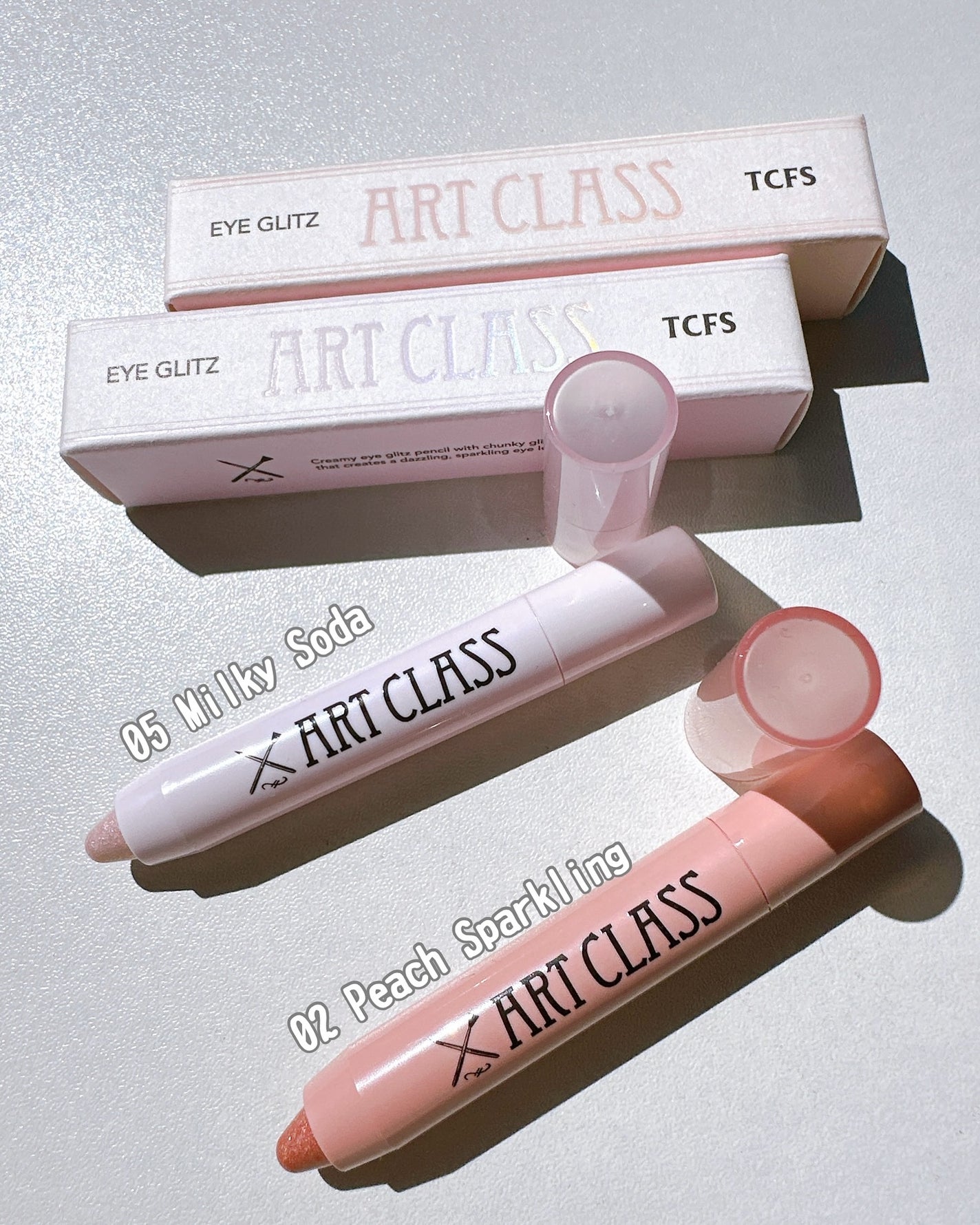 アートクラス アイグリッツ/too cool for school/スティックアイシャドウを使ったクチコミ(2枚目)