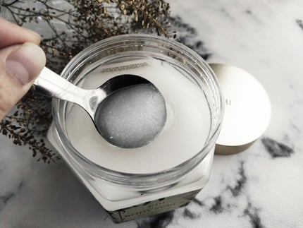 パヒュームドボディスクラブ ホワイトブラン/plu/ボディスクラブを使ったクチコミ(1枚目)