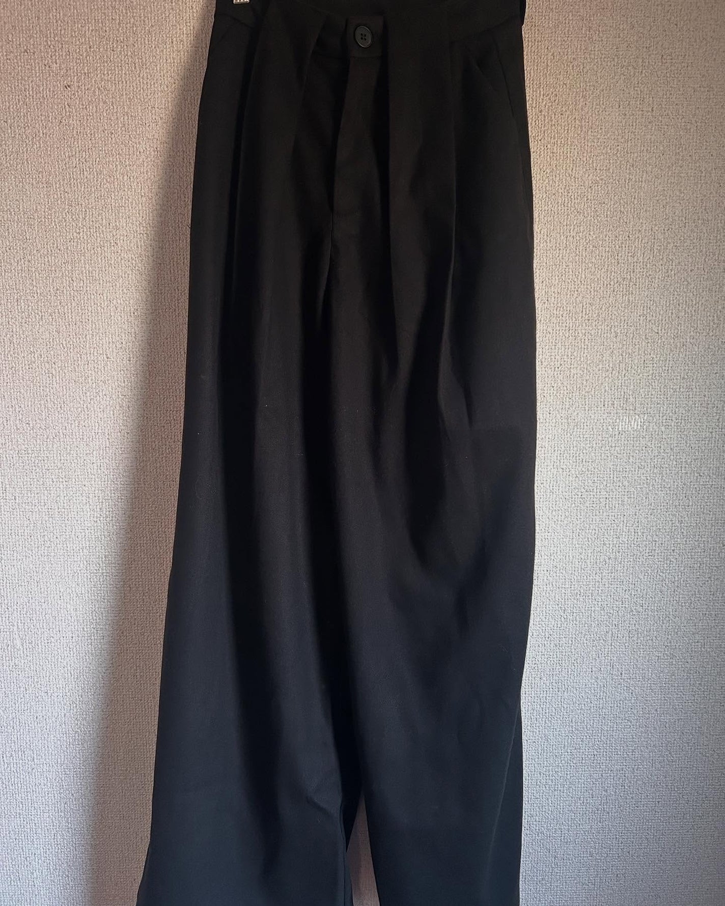 ふうせん @フォロバ100% on LIPS 「ESICAウールタッチタックワイドパンツ/ブラックキレイめでも..」(2枚目)