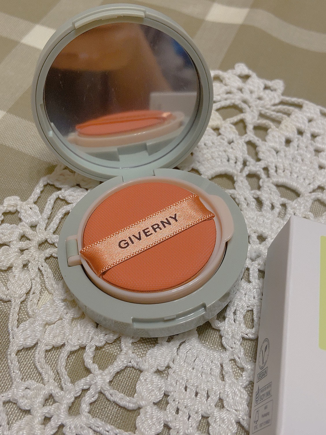 ジヴェルニー 密着カバークッション 23NW ミディアムベージュ/GIVERNY/クッションファンデーションを使ったクチコミ（2枚目）