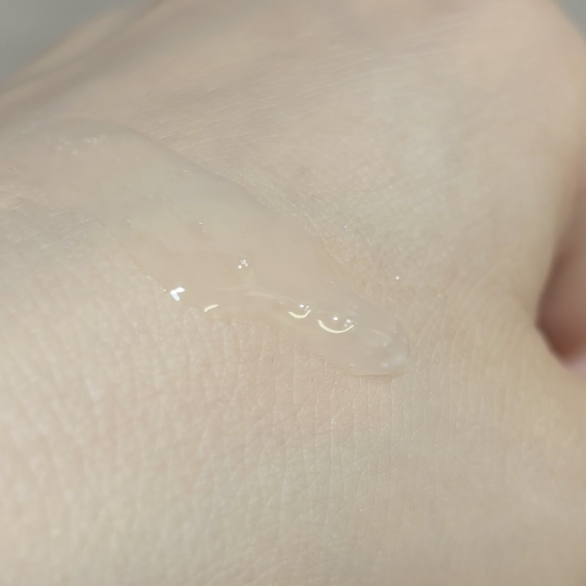 SHISEIDO アルティミューン パワライジング コンセントレート Ⅲnのクチコミ「購入品

4回リピートしています！




アルコールの香りが強いですが
翌日のハリや潤い、化.....」（2枚目）