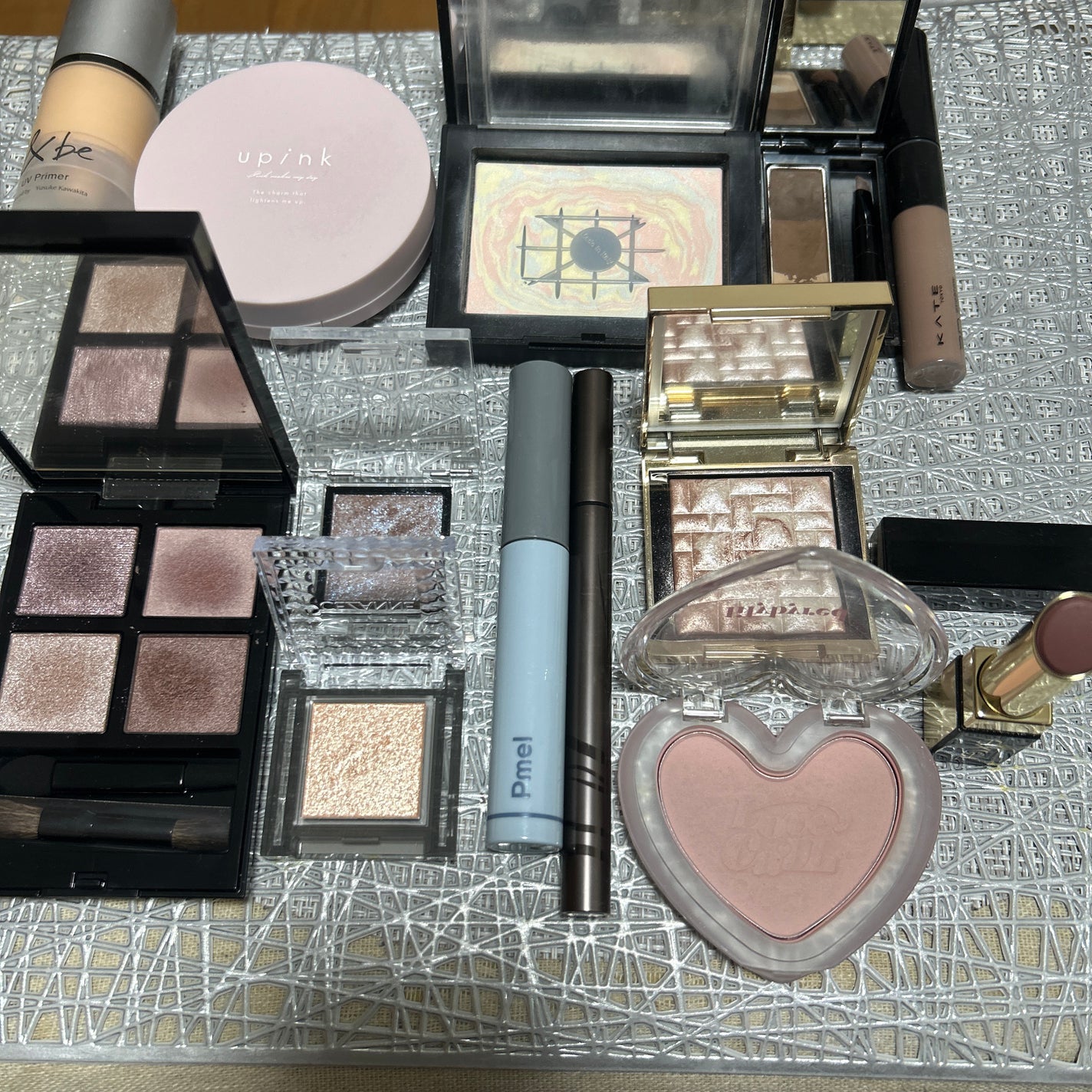 ケイト デザイニングアイブロウ3D/KATE/パウダーアイブロウを使ったクチコミ(2枚目)