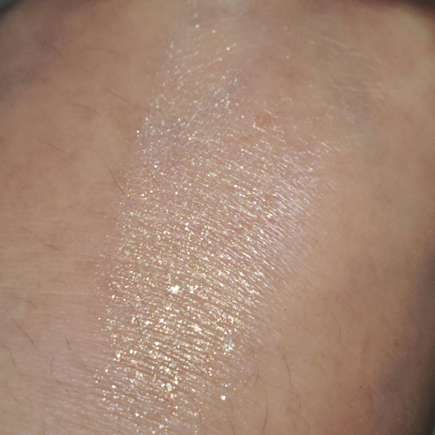 UR GLAM AIRY EYE COLOR/U R GLAM/ジェル・クリームアイシャドウを使ったクチコミ(3枚目)