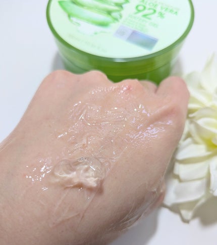 マイルド&モイスチャーアロエジェル/ネイチャーリパブリック/ボディローションを使ったクチコミ(2枚目)