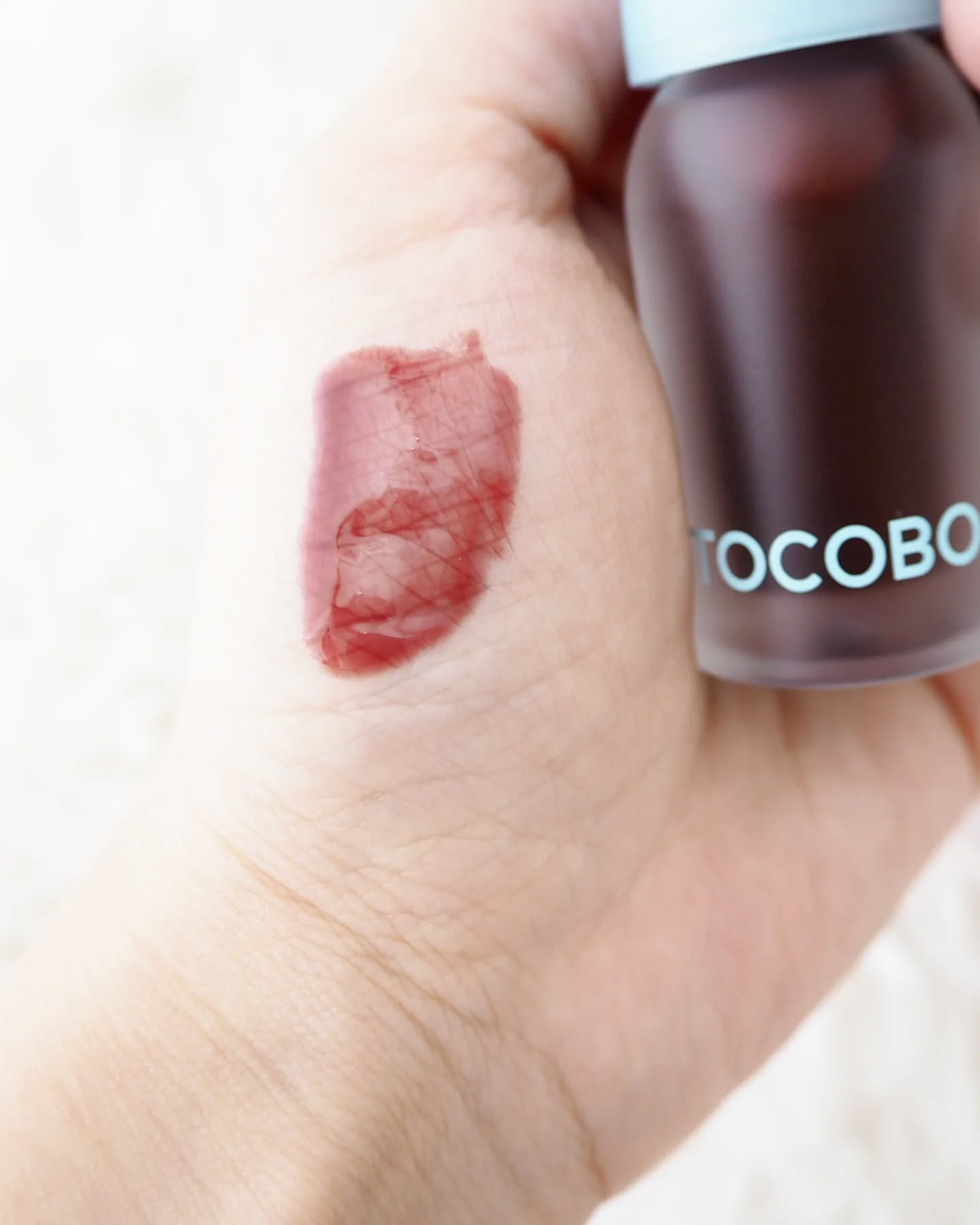 ジューシーベリープランピングリップオイル/TOCOBO/リップグロスを使ったクチコミ（3枚目）