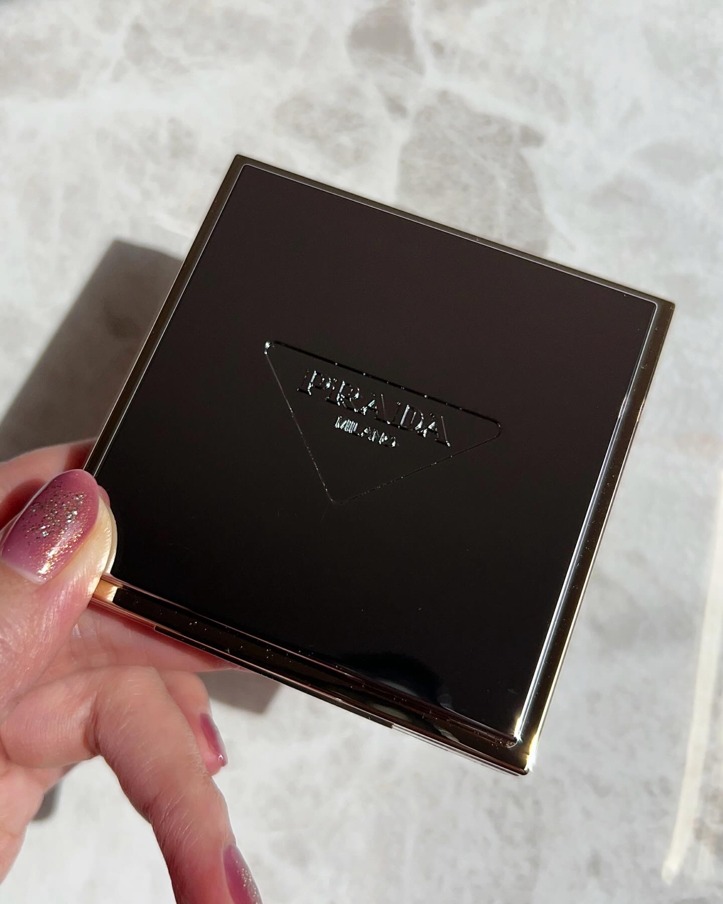 ダイメンションズ マルチエフェクト アイシャドウ/PRADA BEAUTY/アイシャドウパレットを使ったクチコミ（2枚目）