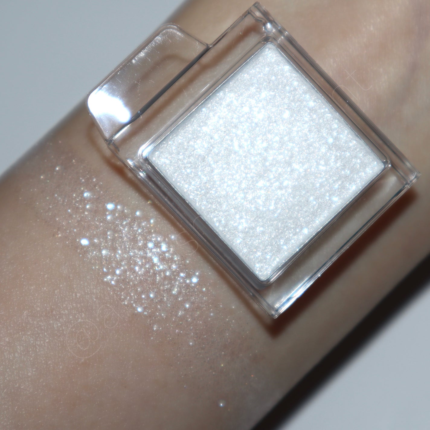 スライドインシングル/rom&nd/単色アイシャドウを使ったクチコミ(4枚目)