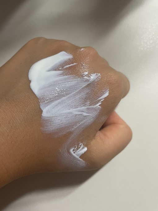 ホワイト トーンアップ ボディ セラム/9Wishes/ボディローションを使ったクチコミ（2枚目）