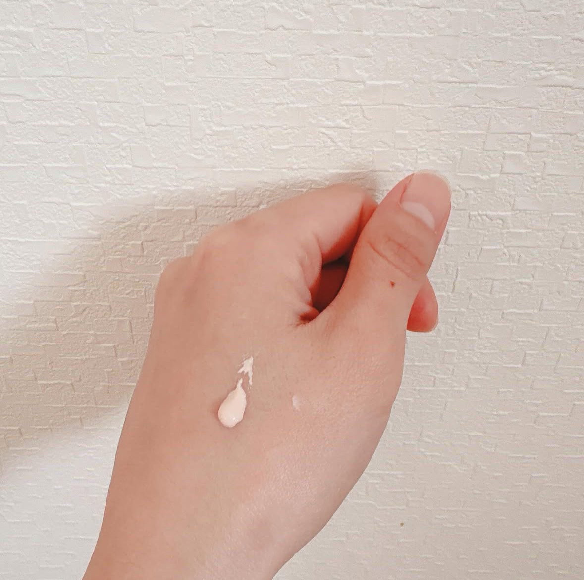 プレミ アムビーガン トーンアップ日焼け止め SPF50+PA++++/dinsee/日焼け止めミルクを使ったクチコミ（2枚目）